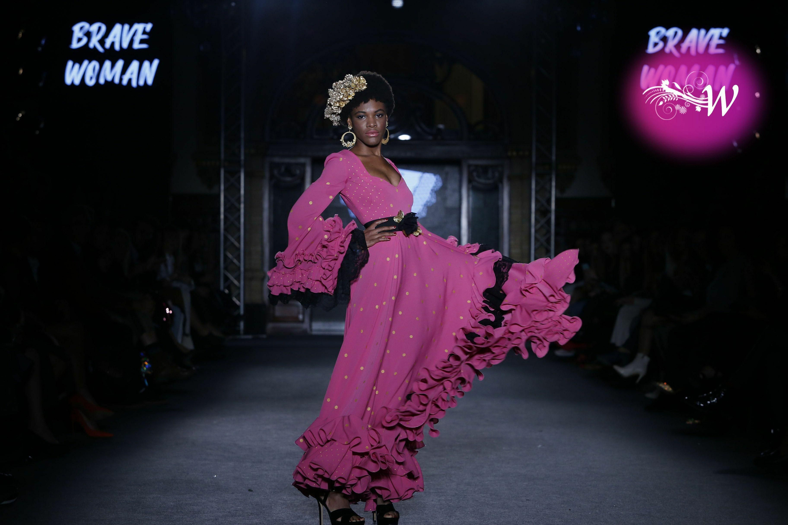 El abanico artesanía expone su colección 2020 en un desfile en We Love Flamenco, todas las fotos
