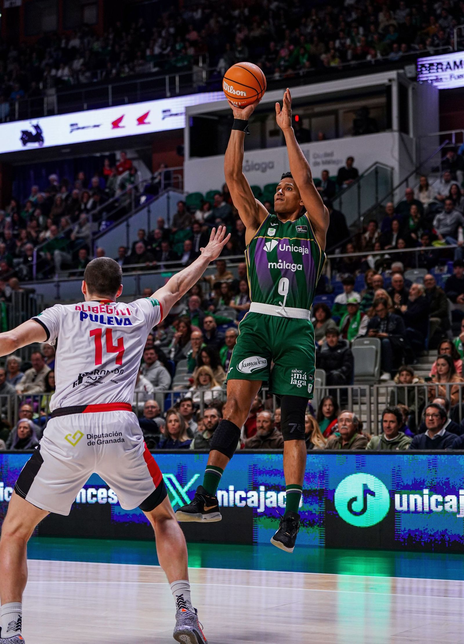 El Unicaja-Covirán Granada, en fotos