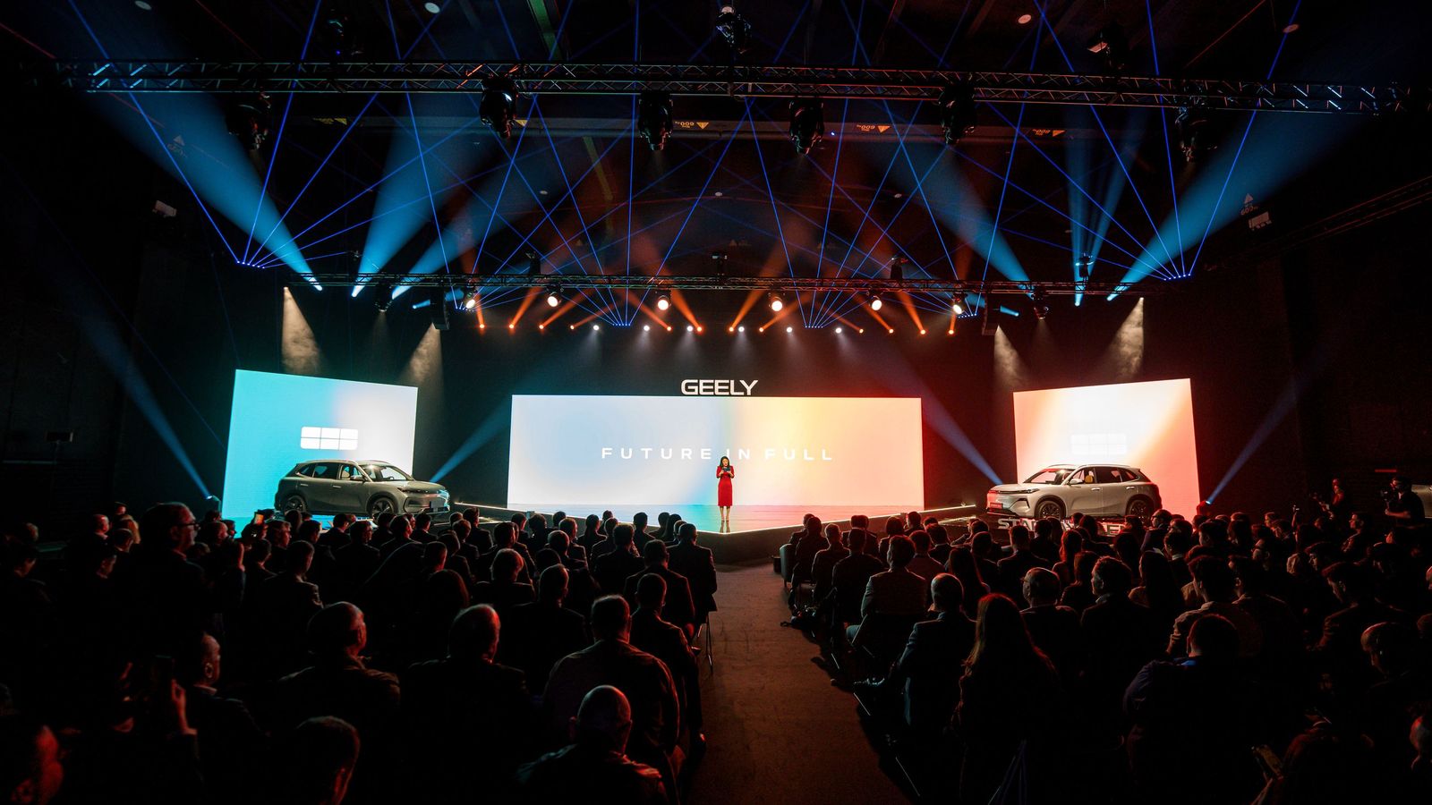 Geely se estrena en España con dos SUV electrificados y precios desde ...
