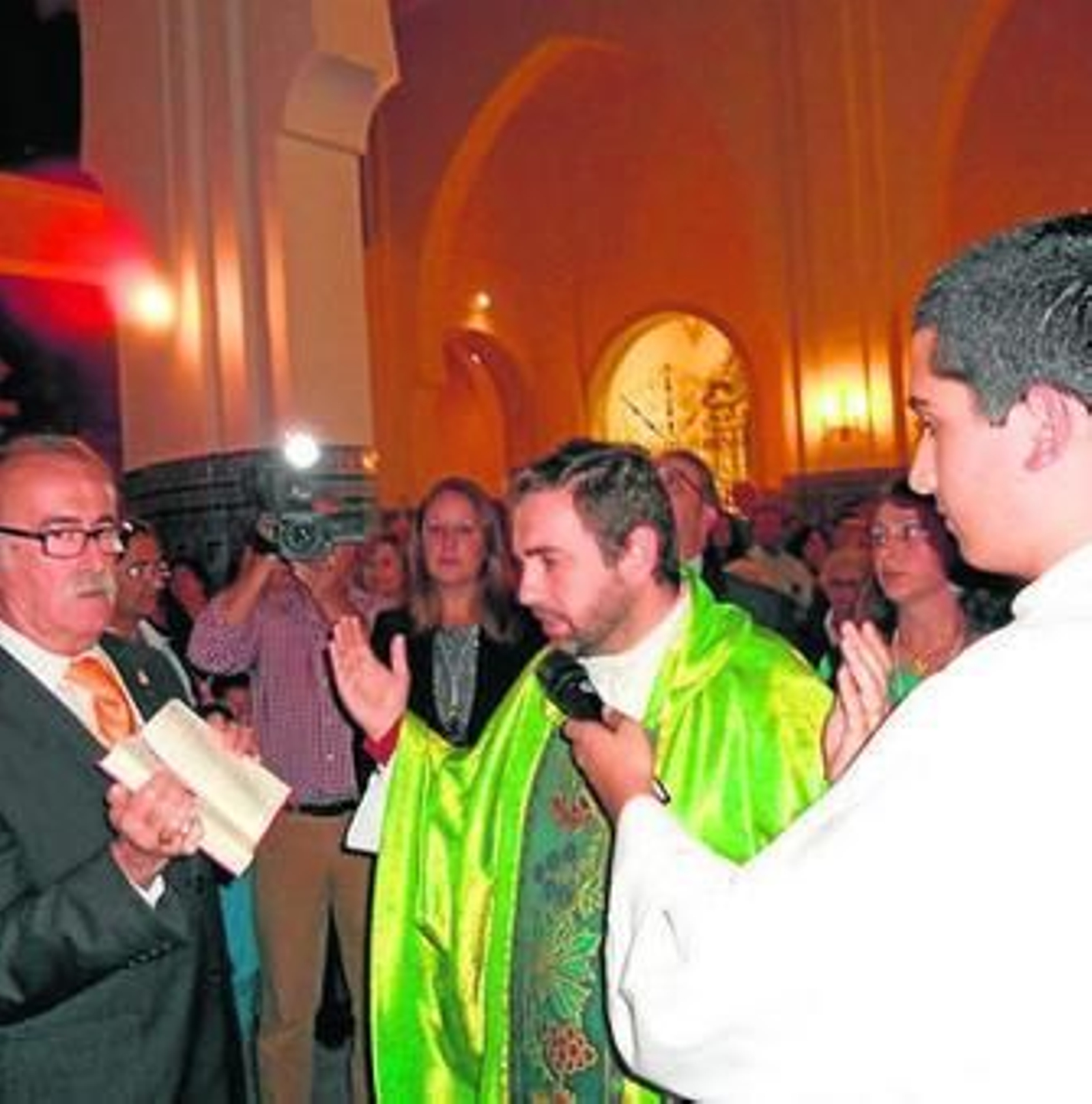 Carlos Javier Rodríguez Parra, en una de las eucaristías en Isla Cristina. Carlos Javier Rodríguez Parra, en una de las eucaristías en Isla Cristina.