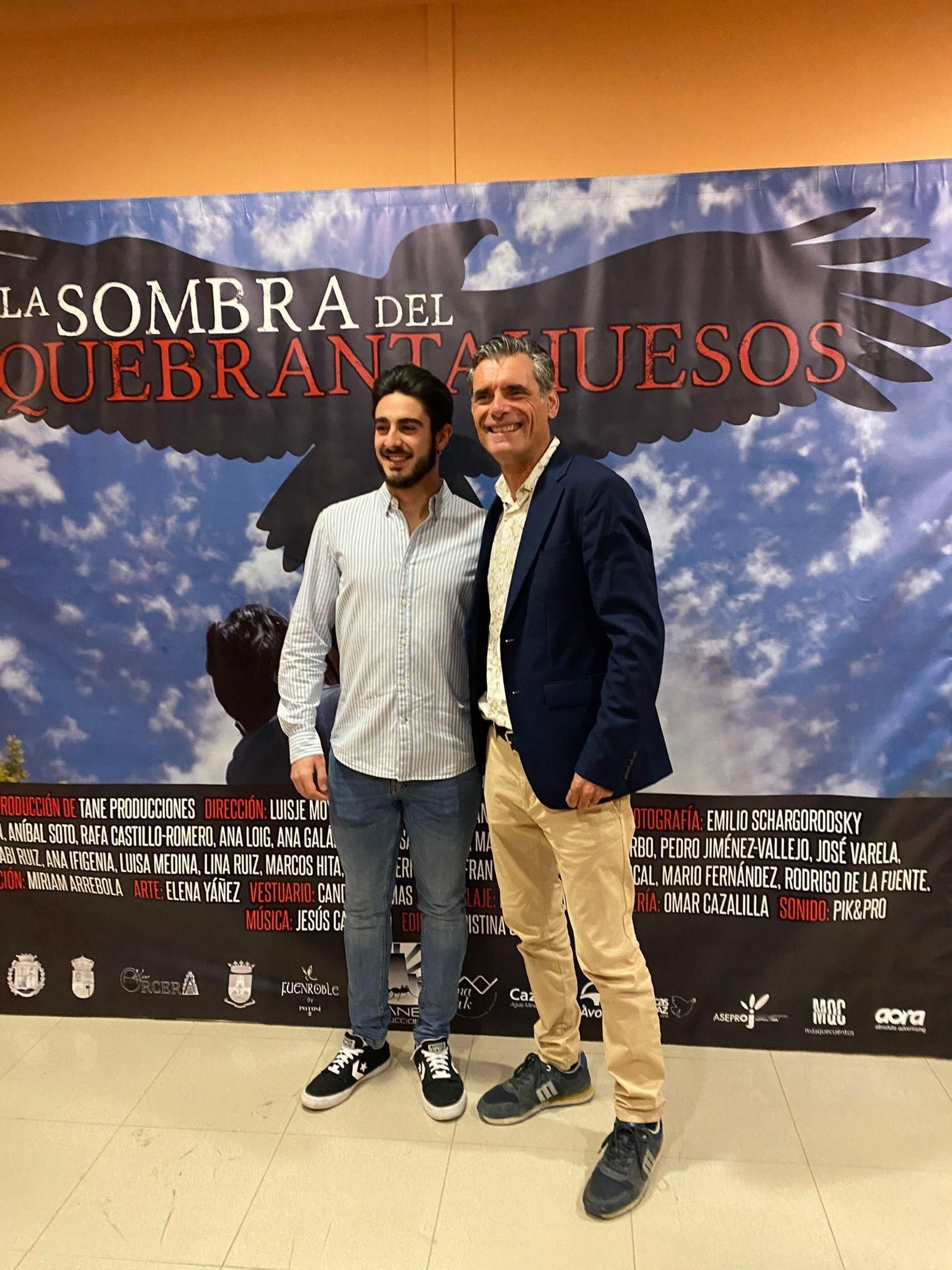 La alfombra roja del preestreno nacional, en Hornos, de la película "La sombra del quebrantahuesos"