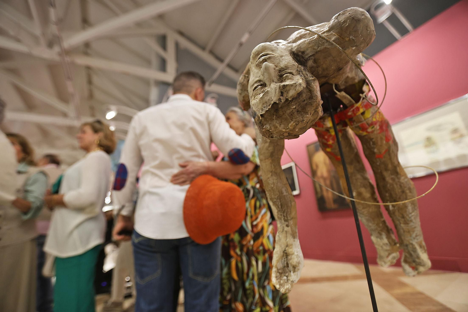 Imágenes de la inauguración de la muestra 'Camino de Perfección' del pintor Antonio Belmonte