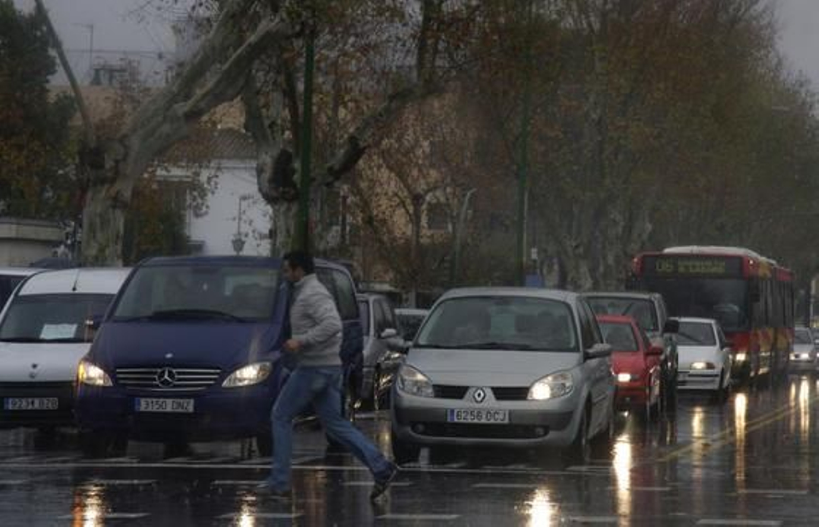 La alerta naranja de jornadas pasados ha dado paso a un situación sólo de riesgo donde las precipitaciones continuarán hasta la Nochevieja.

Foto: J.A. García / V. Hidalgo