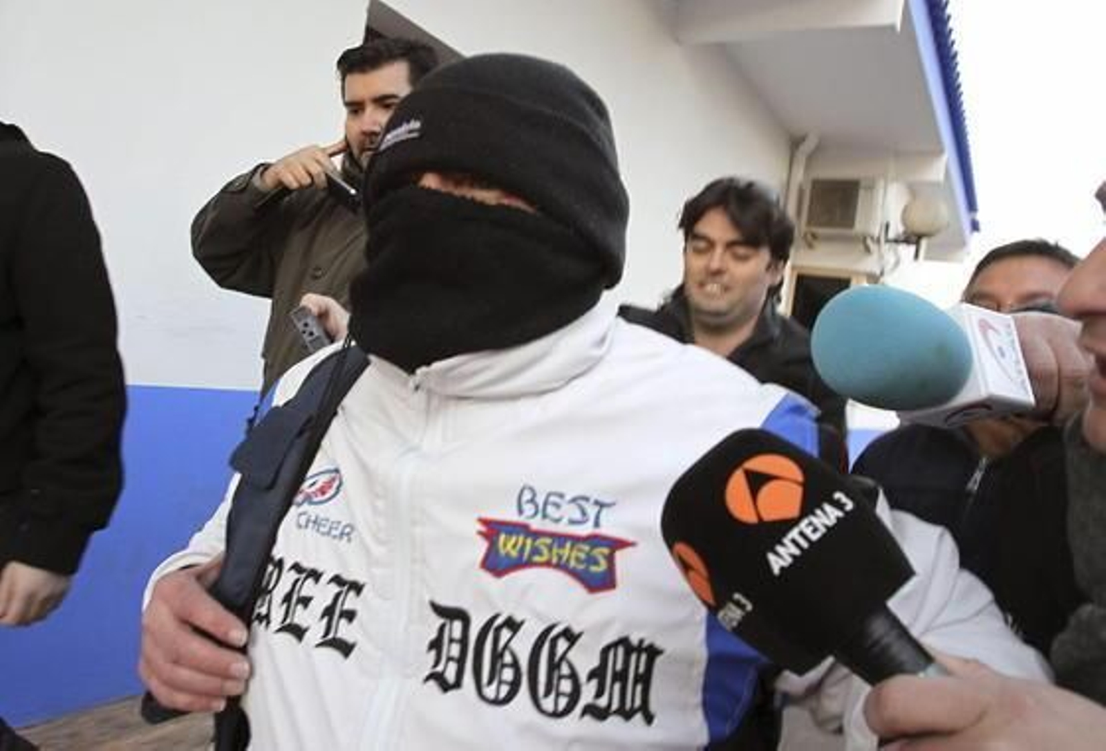 Miguel Ricart pasa su primer día en libertad sin saberse dónde rehará su vida