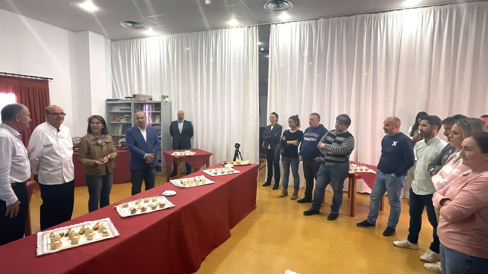Degustación del sector hotelero junto a los alumnos.