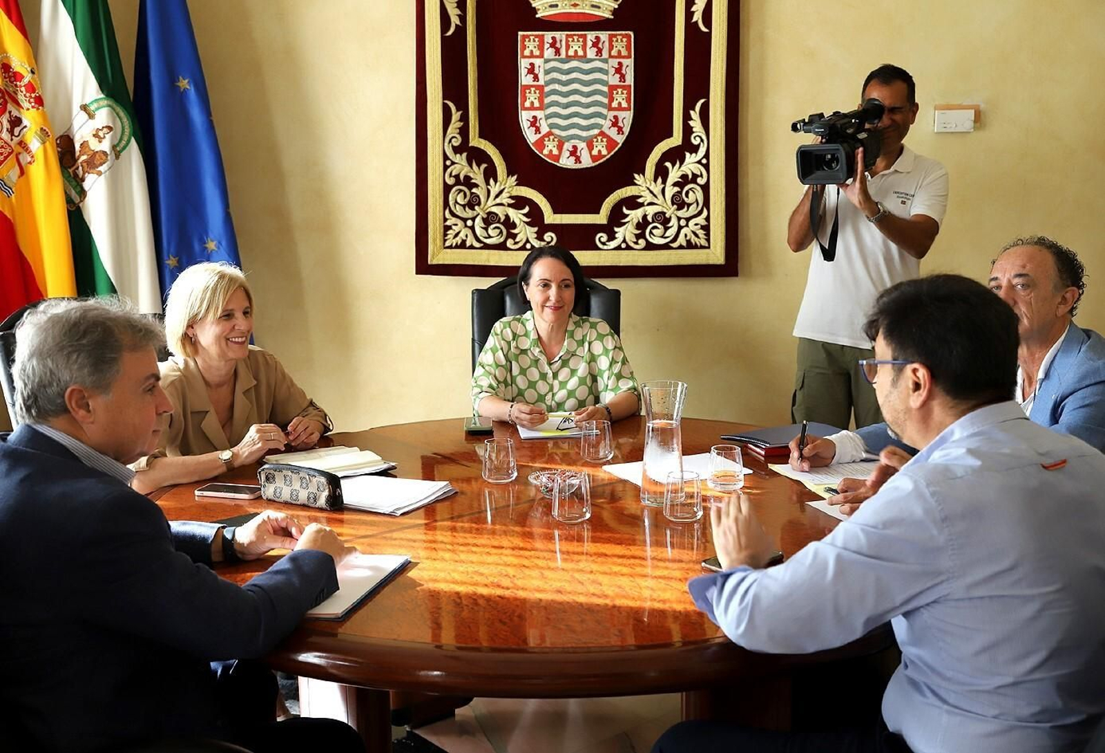 Responsables municipales y de Hostelería Jerez, durante la reunión. Responsables municipales y de Hostelería Jerez, durante la reunión.