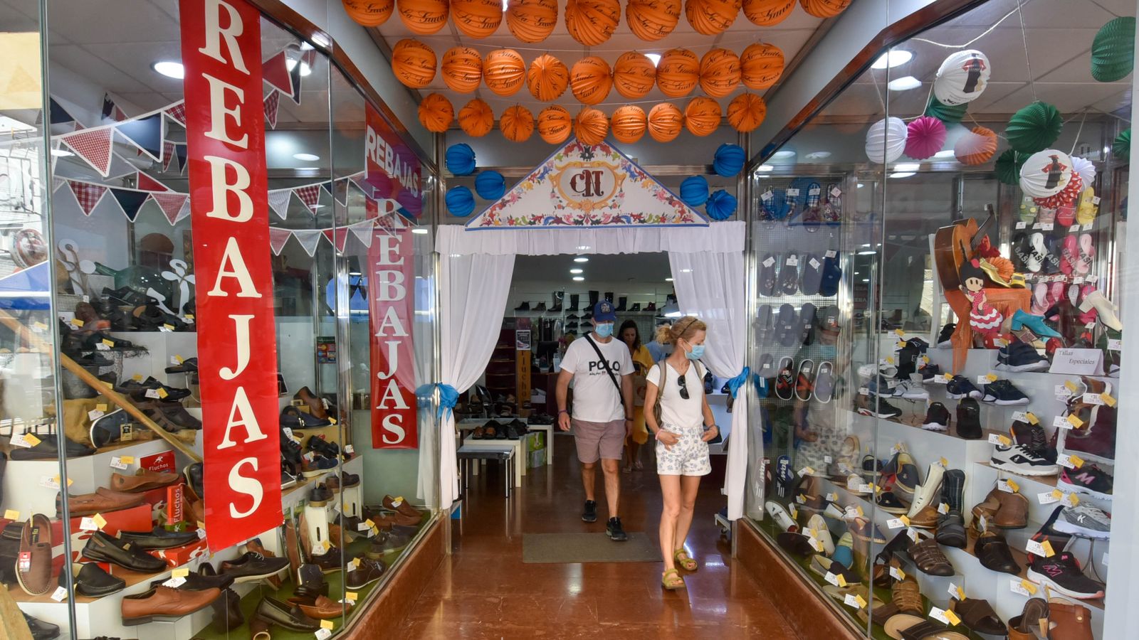 Las fotos del Sábado de Farolillos en el centro de La Línea