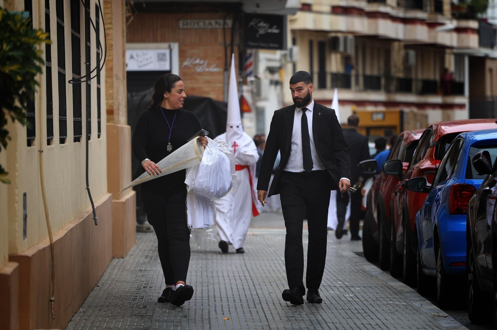 Las mejores imágenes del Lunes Santo en Huelva: Hermandad de las Tres Caídas