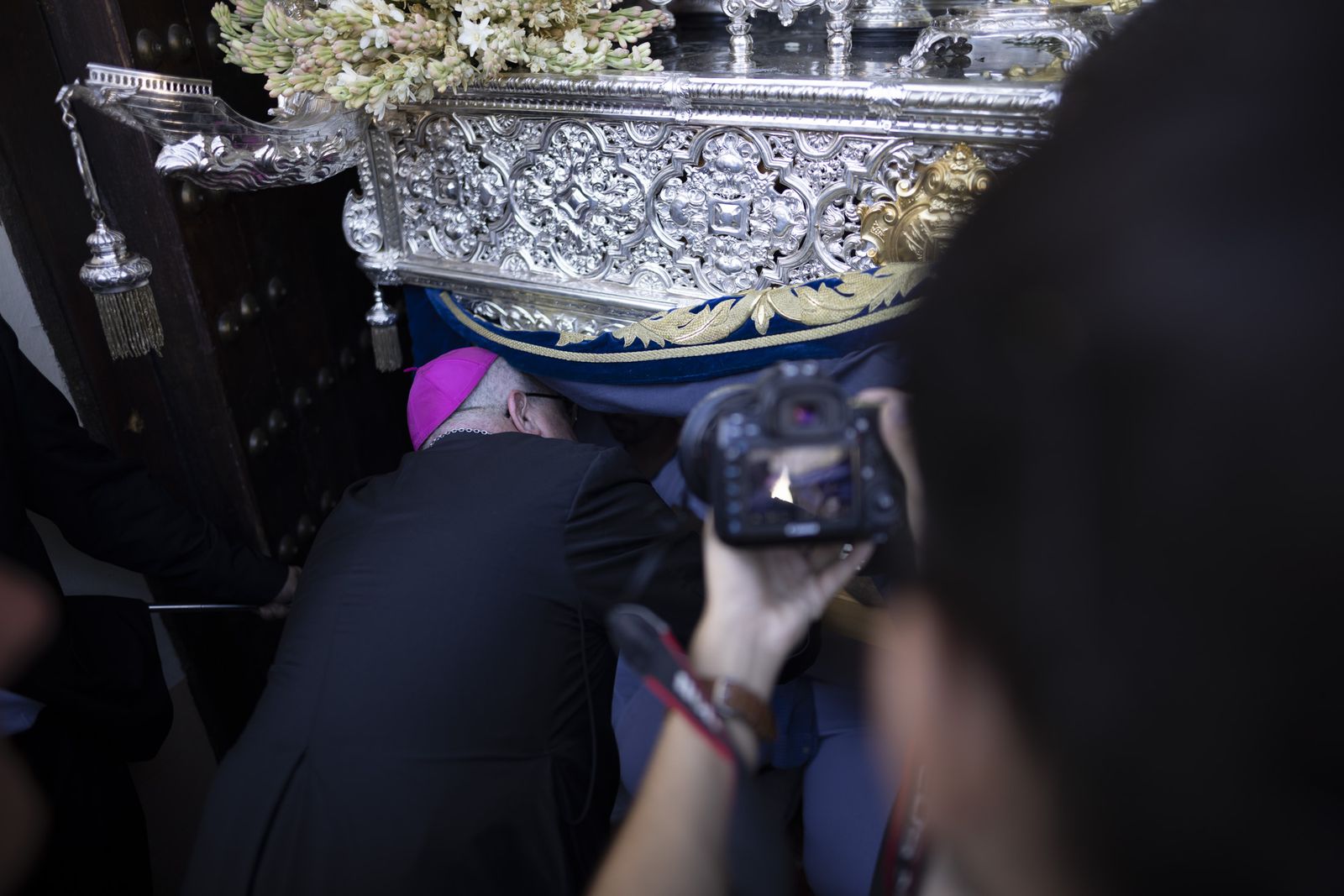 Imágenes de la salida de la Virgen de la Cinta desde la Catedral hacia el Santuario