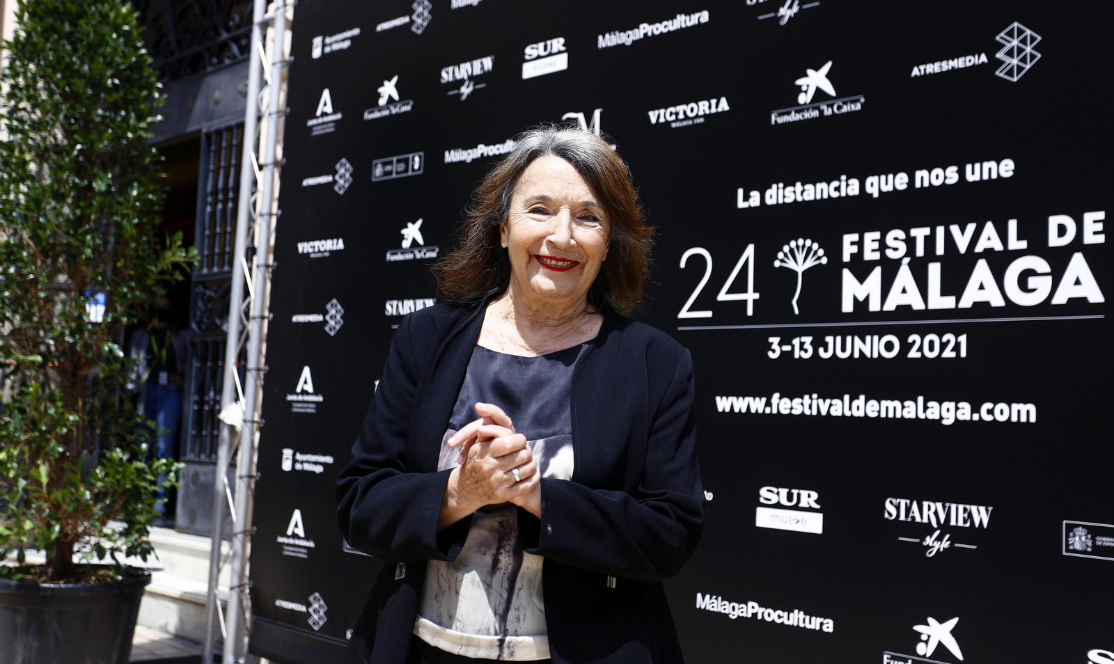 Las fotos del desfile de famosos para inaugurar el festival con nostalgia de la alfombra roja