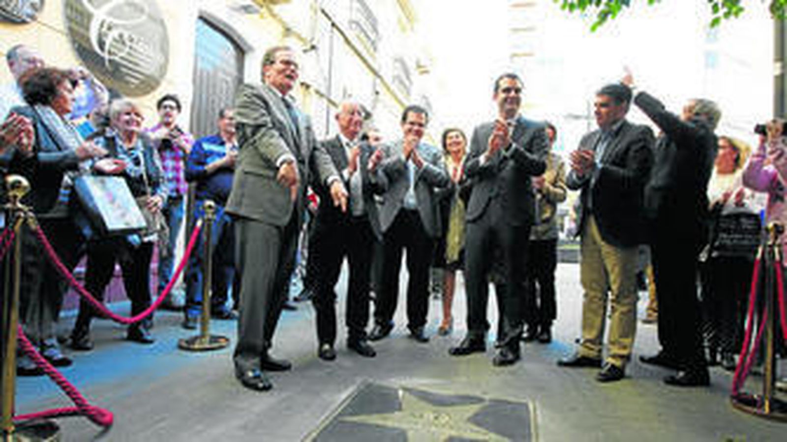 El actor dijo un expresivo "Yes!" al descubrir su Estrella.