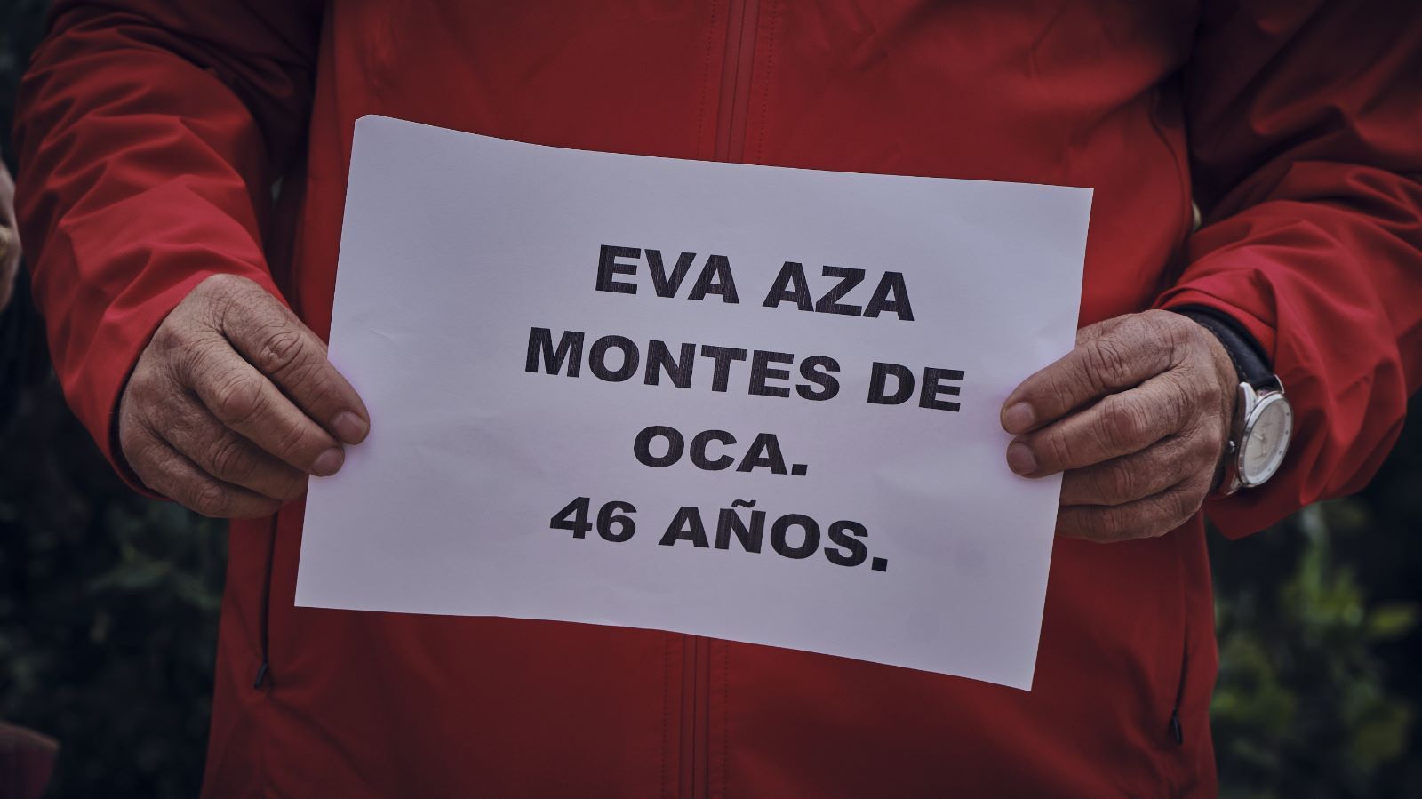 Un cartel con el nombre de la víctima en una de las concentraciones celebradas este lunes.