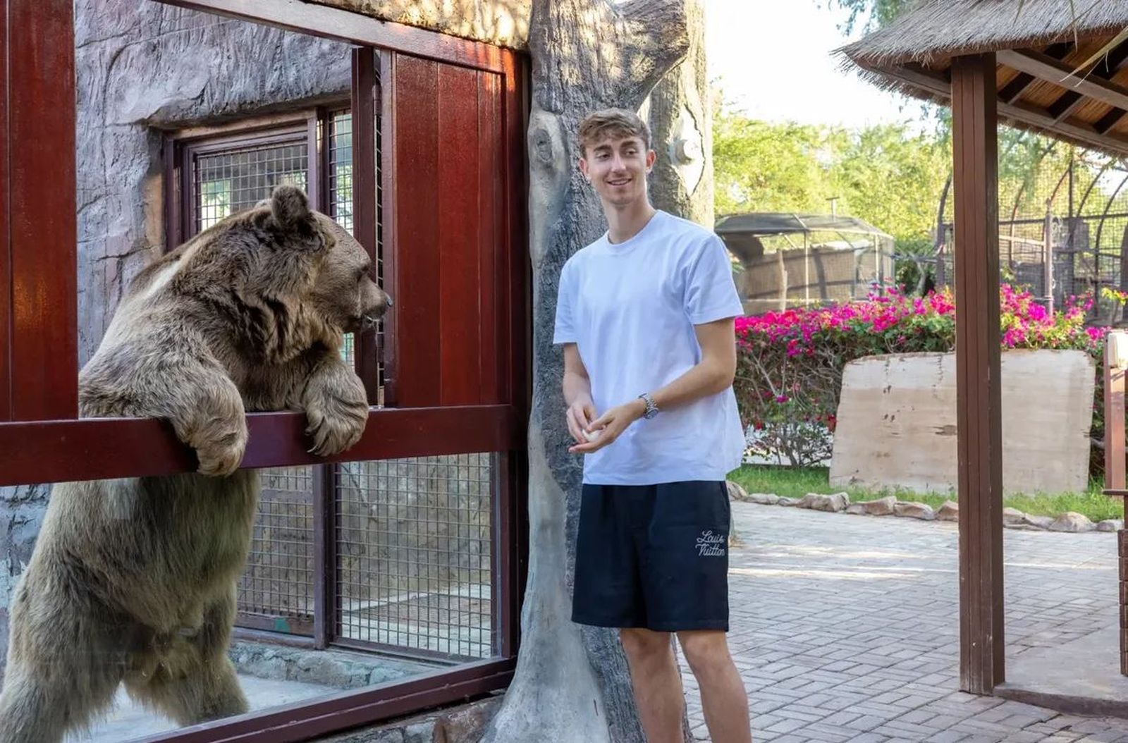 Las exóticas vacaciones de Dean Huijsen