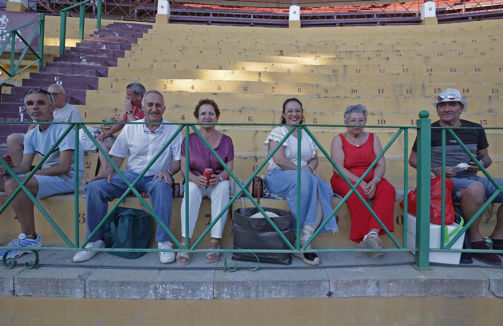 Búscate en la Plaza de Toros 'El Arenal' durante la corrida del domingo de la Feria de La Línea