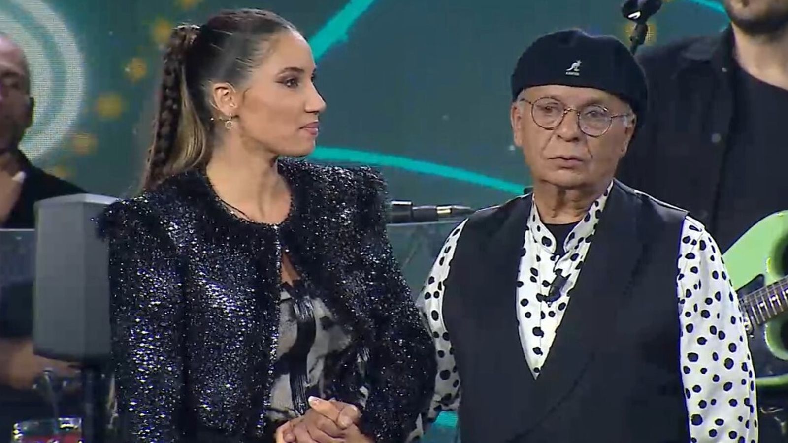 El Pele quiso participar en el programa a pesar de tener el brazo derecho fracturado tras haber sufrido recientemente un accidente de moto