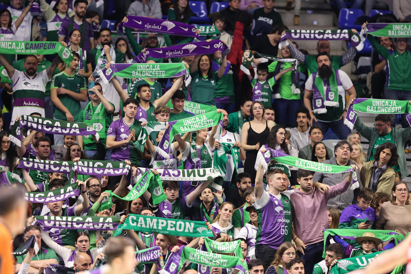Búscate en las gradas del Carpena en el Unicaja - Básket Girona