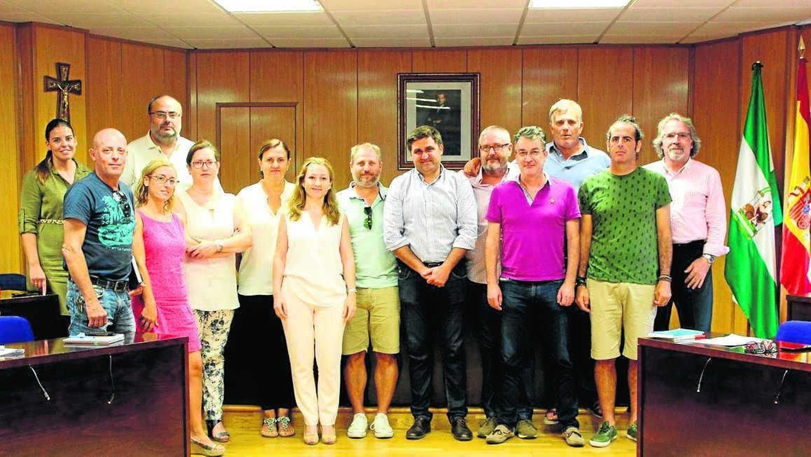 José Juan Rodríguez, con los miembros de la Mesa de Personal.