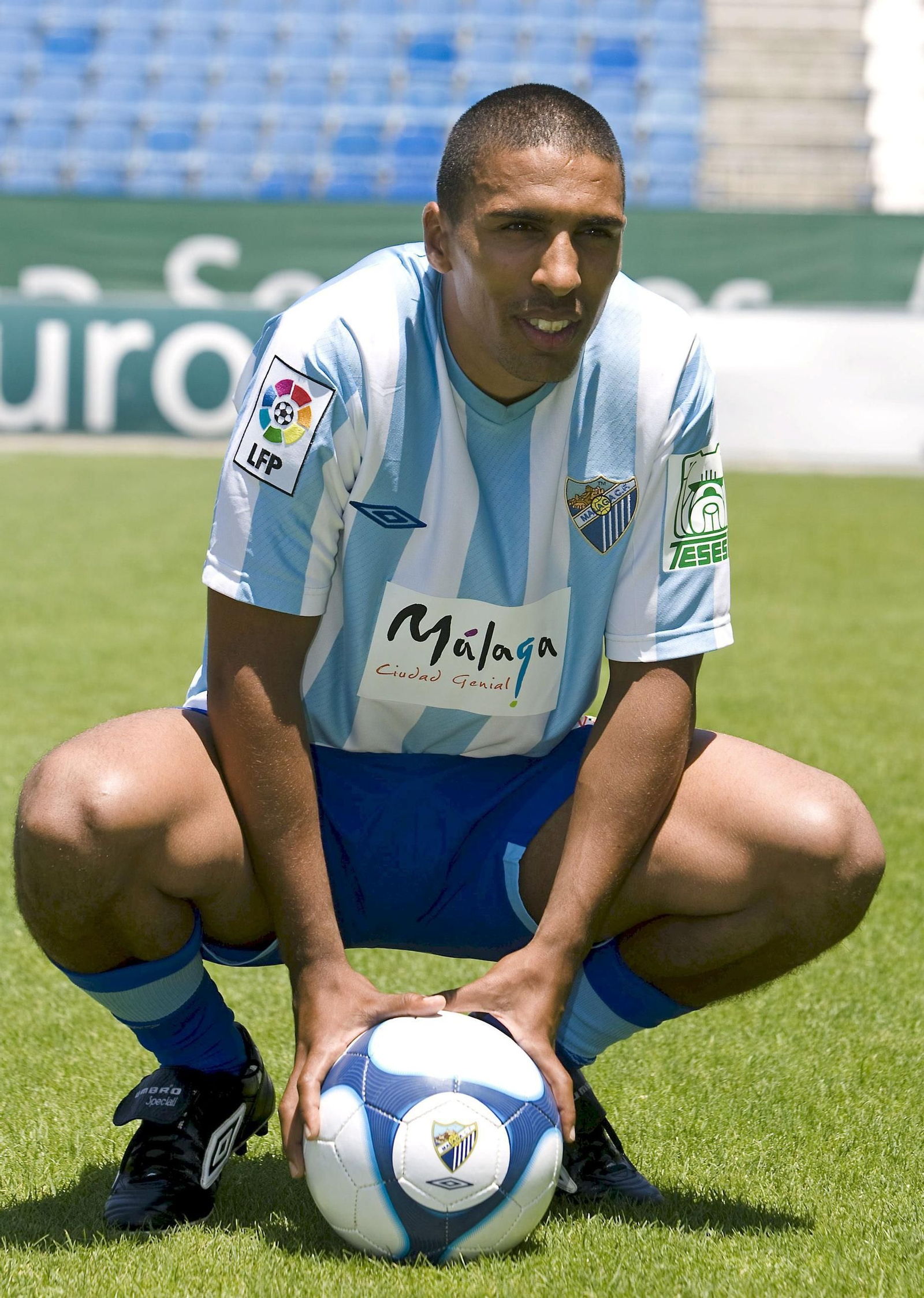 ¿Cómo era la camiseta Umbro en la que se basa la del Málaga CF 2025/26