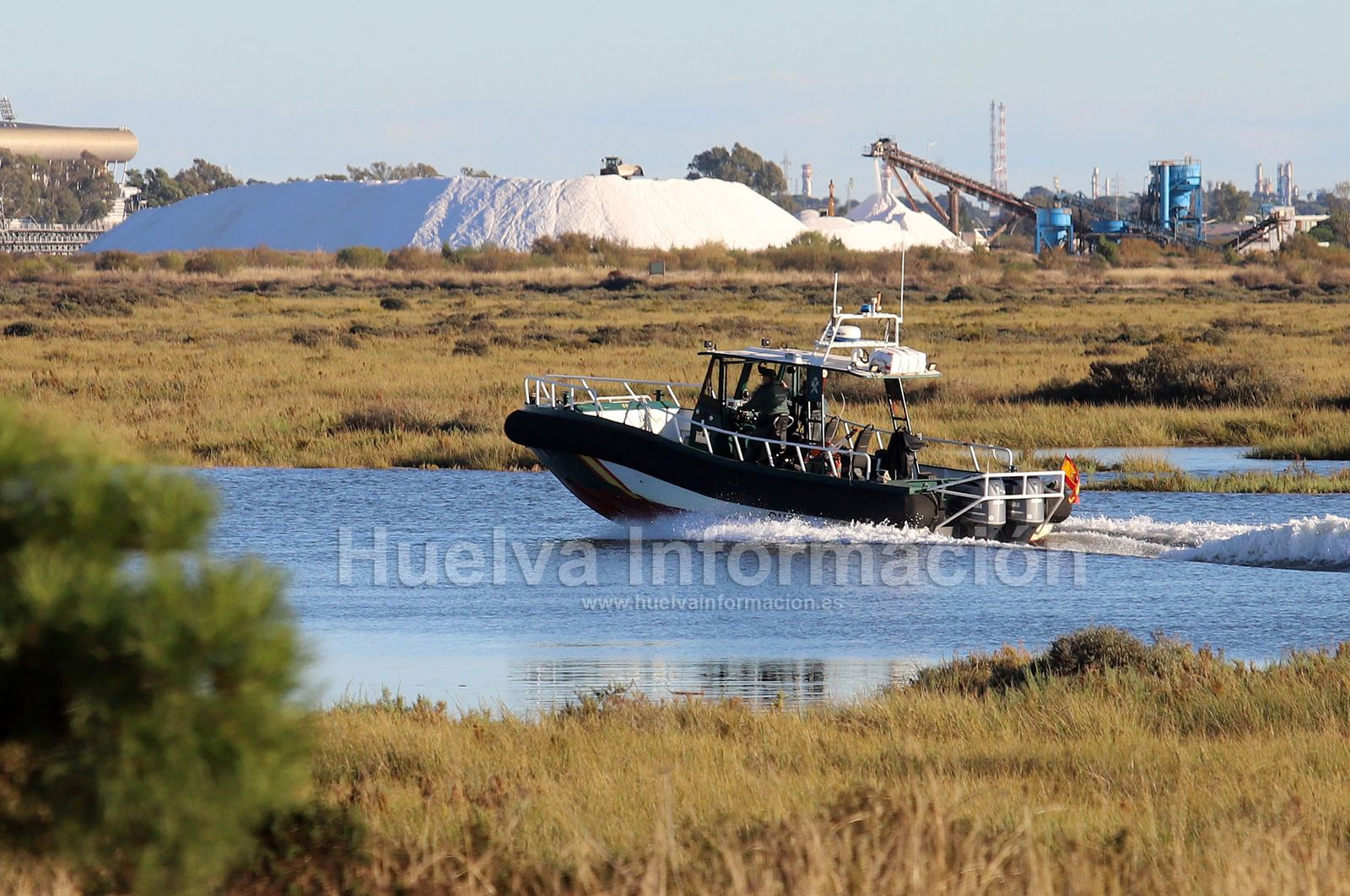 Encuentran los cuerpos de Enrique y Paqui en el acceso al espigón de Huelva, en imágenes