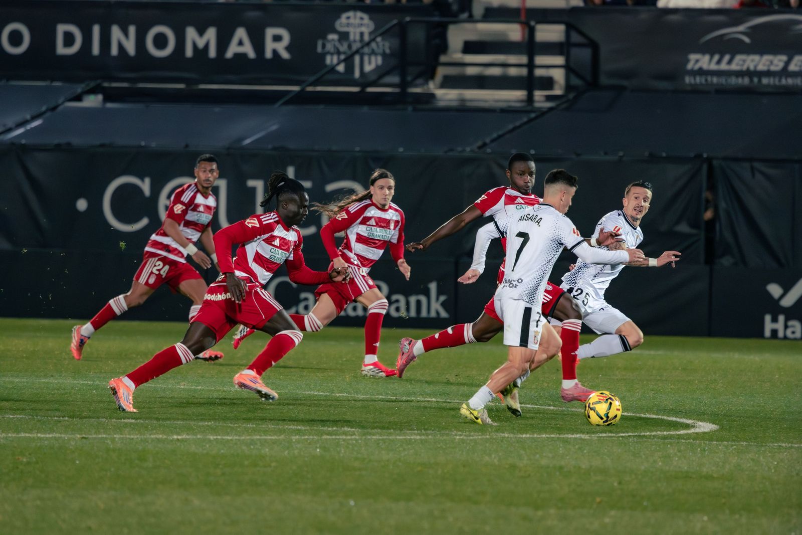 Las imágenes del partido entre el Ceuta y el Granada CF