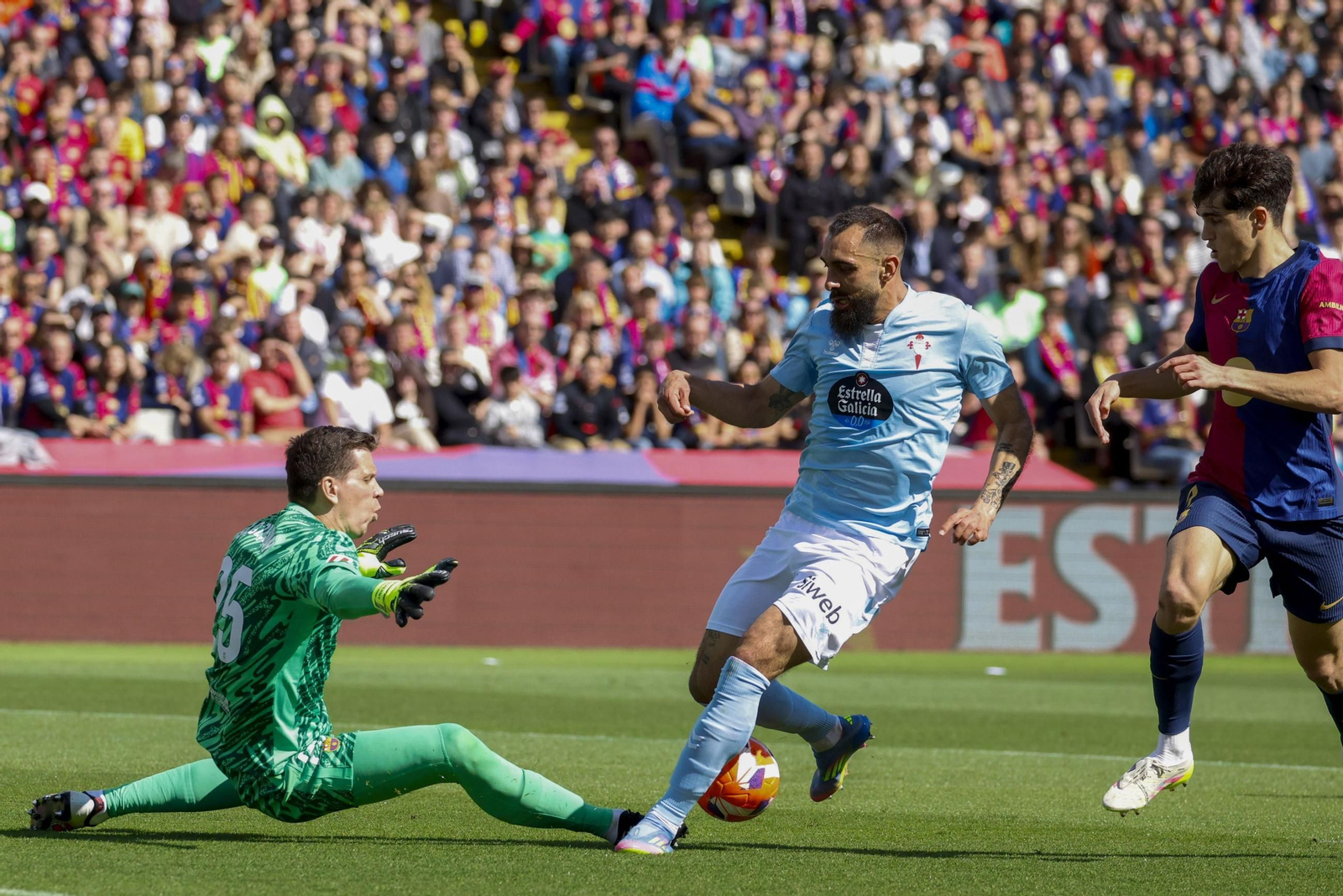 Barcelona-Celta: El malagueño Melero López, salpicado por la polémica