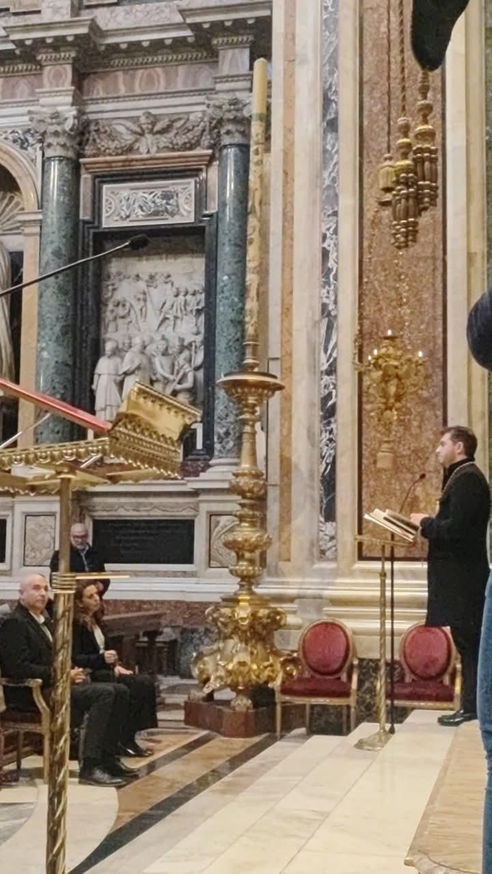 Dos Simpecados onubenses de la Santísima Virgen del Rocío coinciden en la ciudad de Roma, en imágenes
