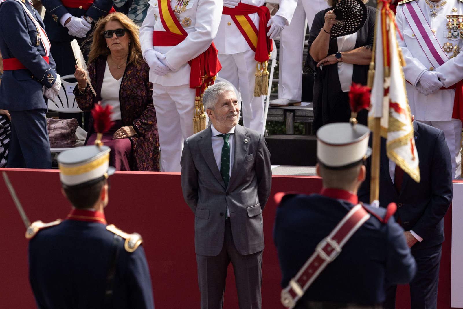Las fotos del desfile militar en Oviedo con motivo del Día de las Fuerzas Armadas