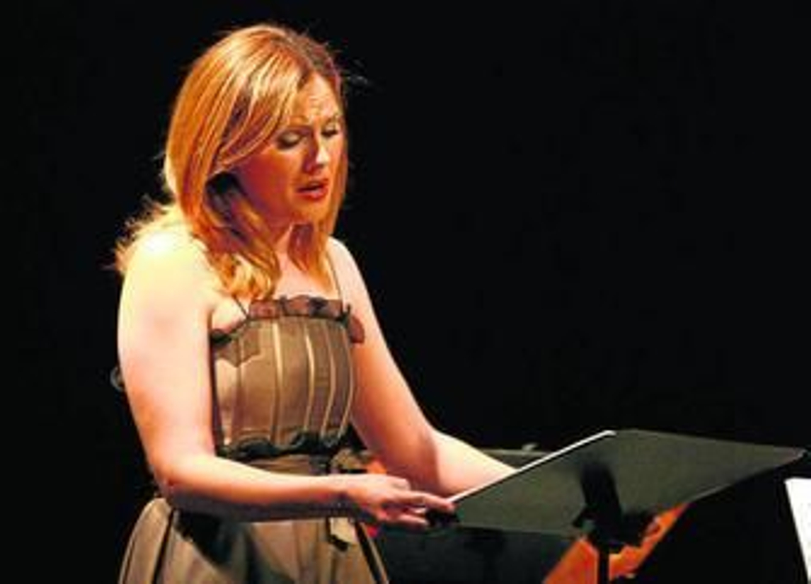 La soprano Sara Rosique, durante una de sus interpretaciones.