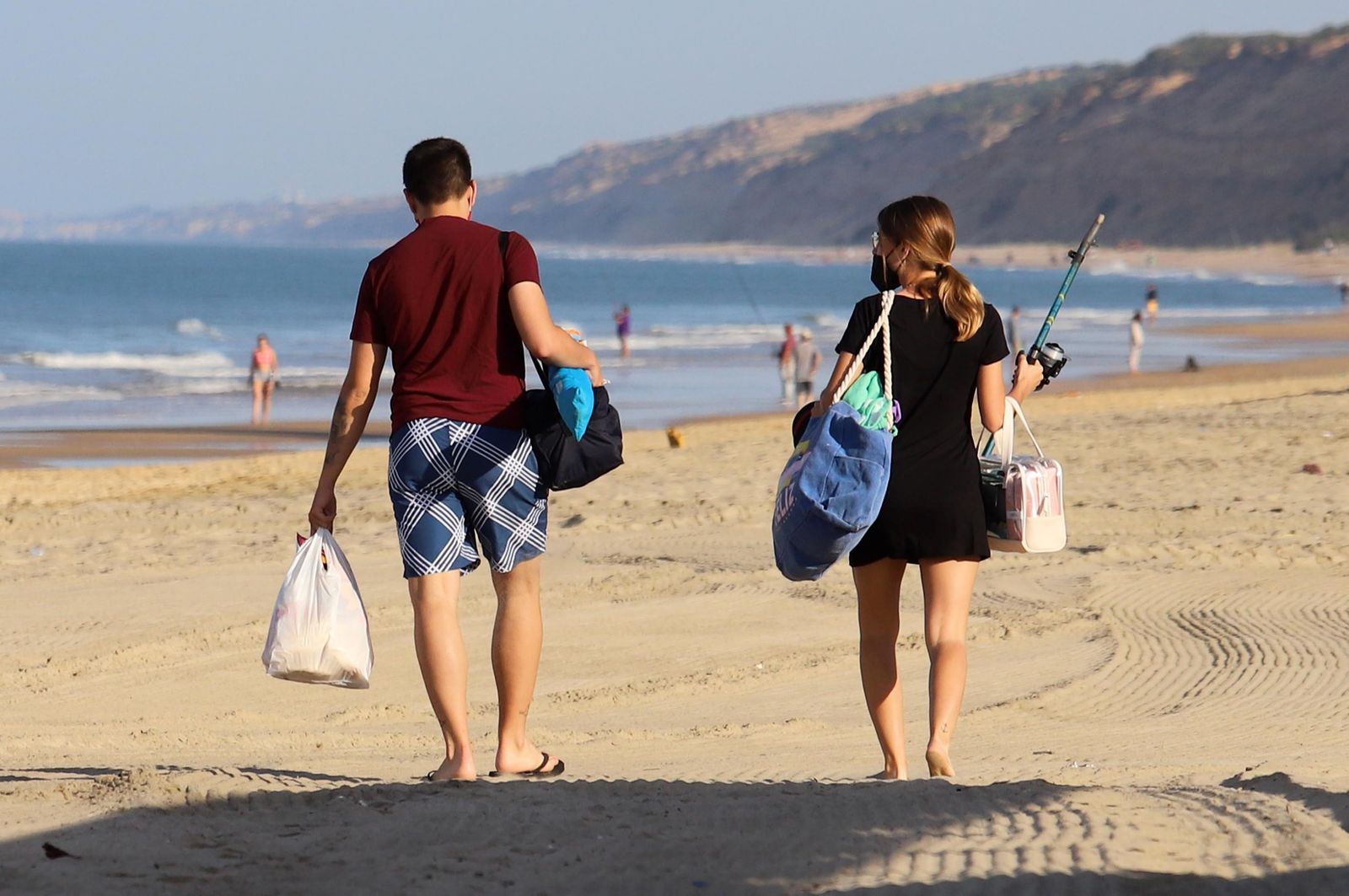 Ambiente en la playa de Matalascañas en la mañana de ayer.