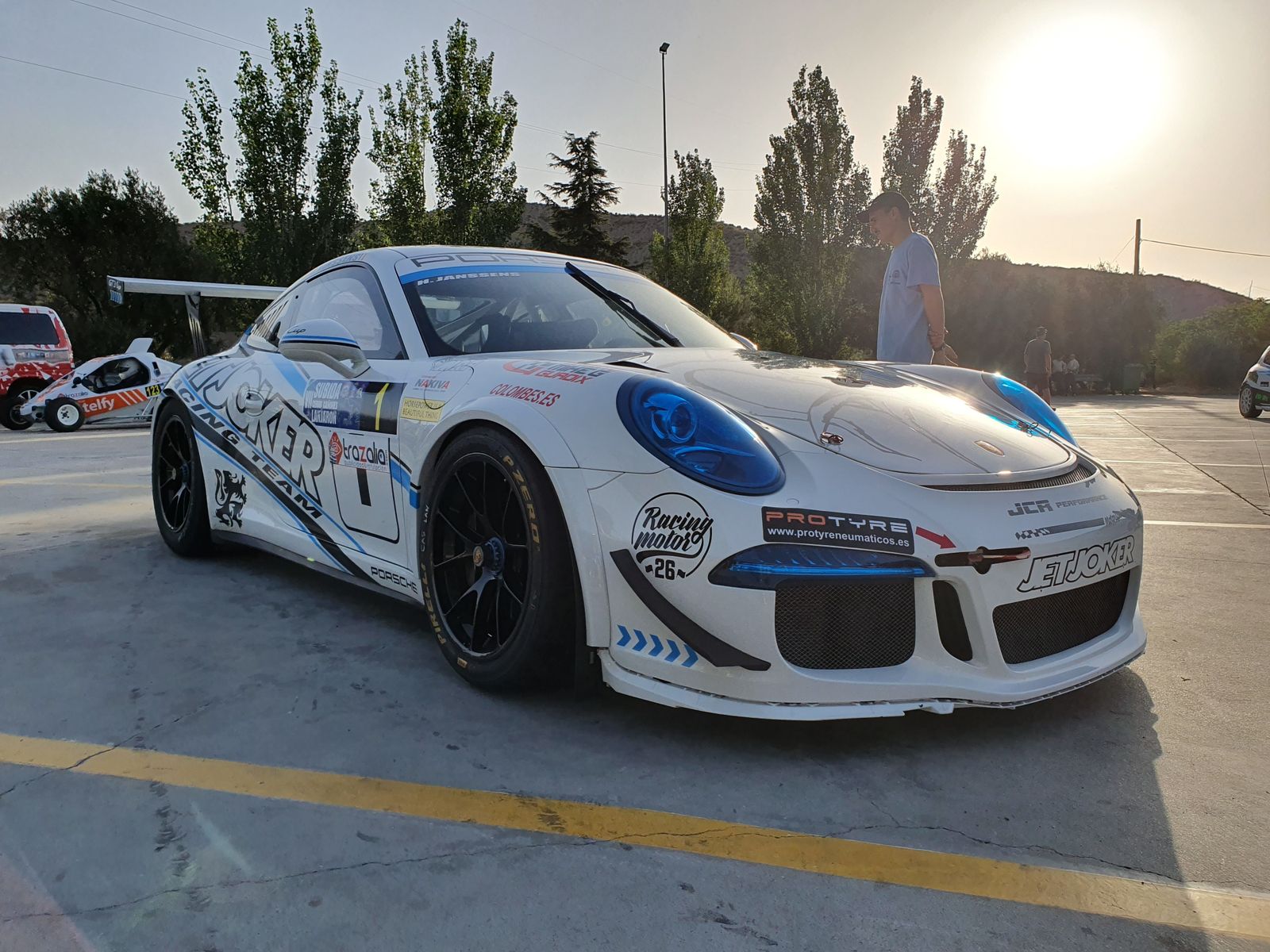 Humberto Janssens se impuso a los mandos de su porsche