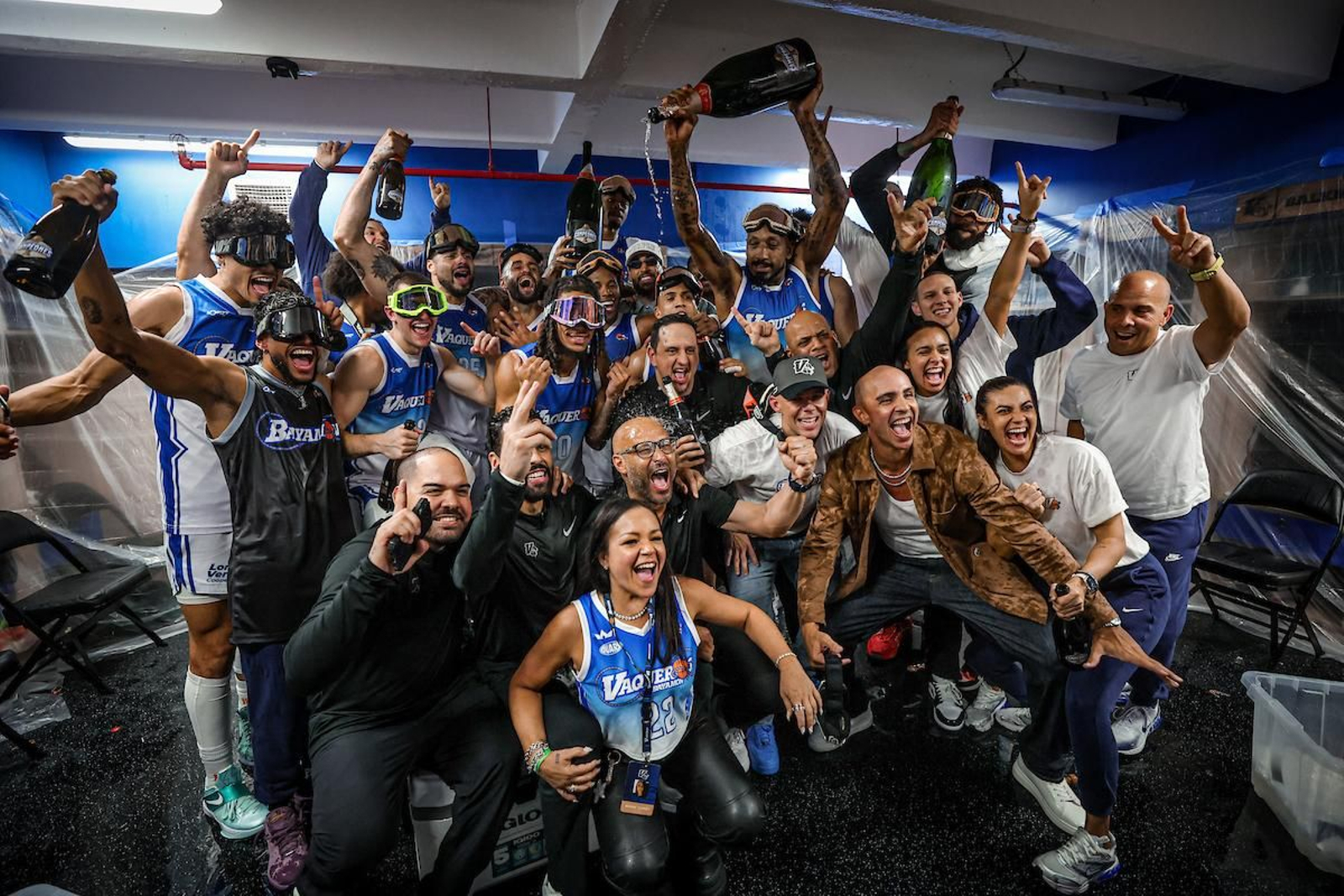 Título y despedida: Así festejó Chris Duarte la corona en Puerto Rico