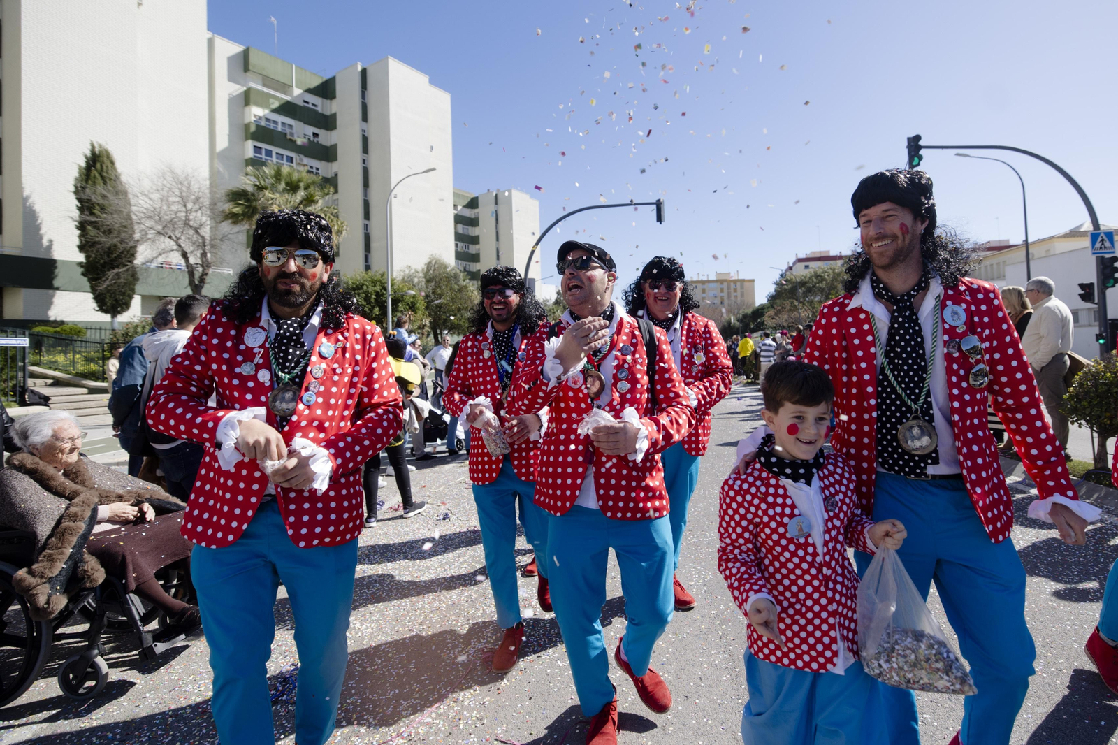 Búscate en las imágenes de la cabalgata de carnaval de San Fernando