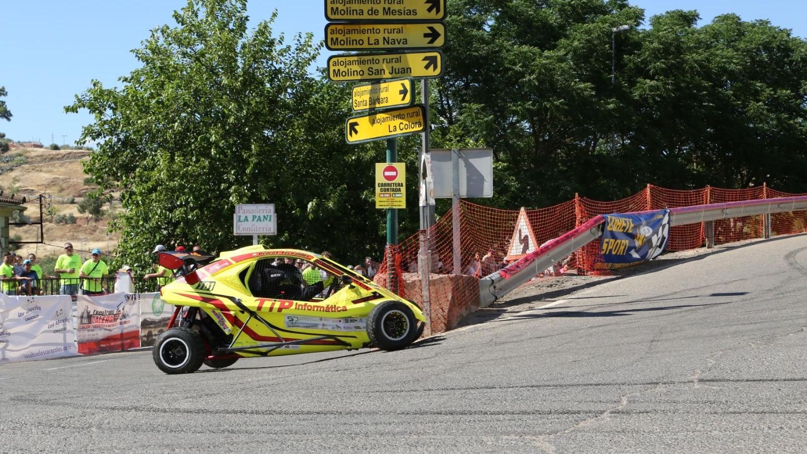 Pedro Fernández negocia una curva en la Subida a Montoro.