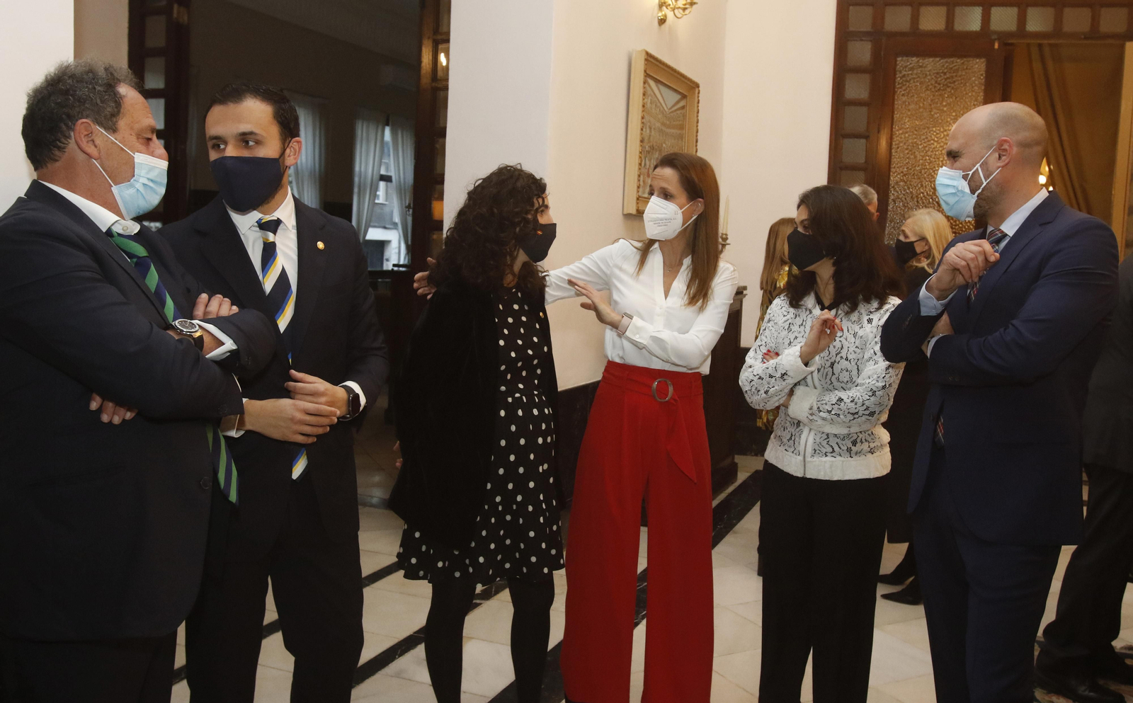 La toma de posesión de Carmen Arias como presidenta del Colegio de Médicos, en fotografías.