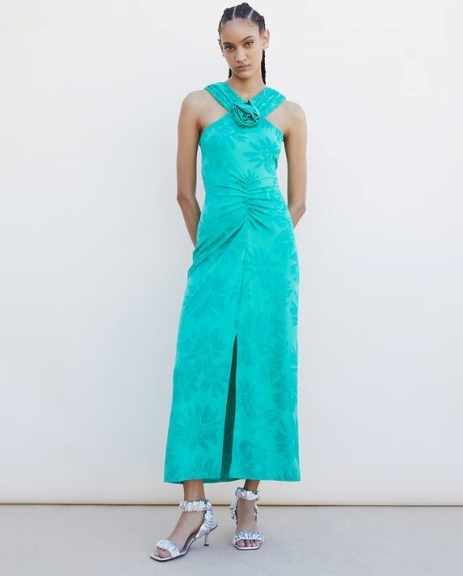 Diez vestidos para ser la invitada ideal por menos de 100 euros