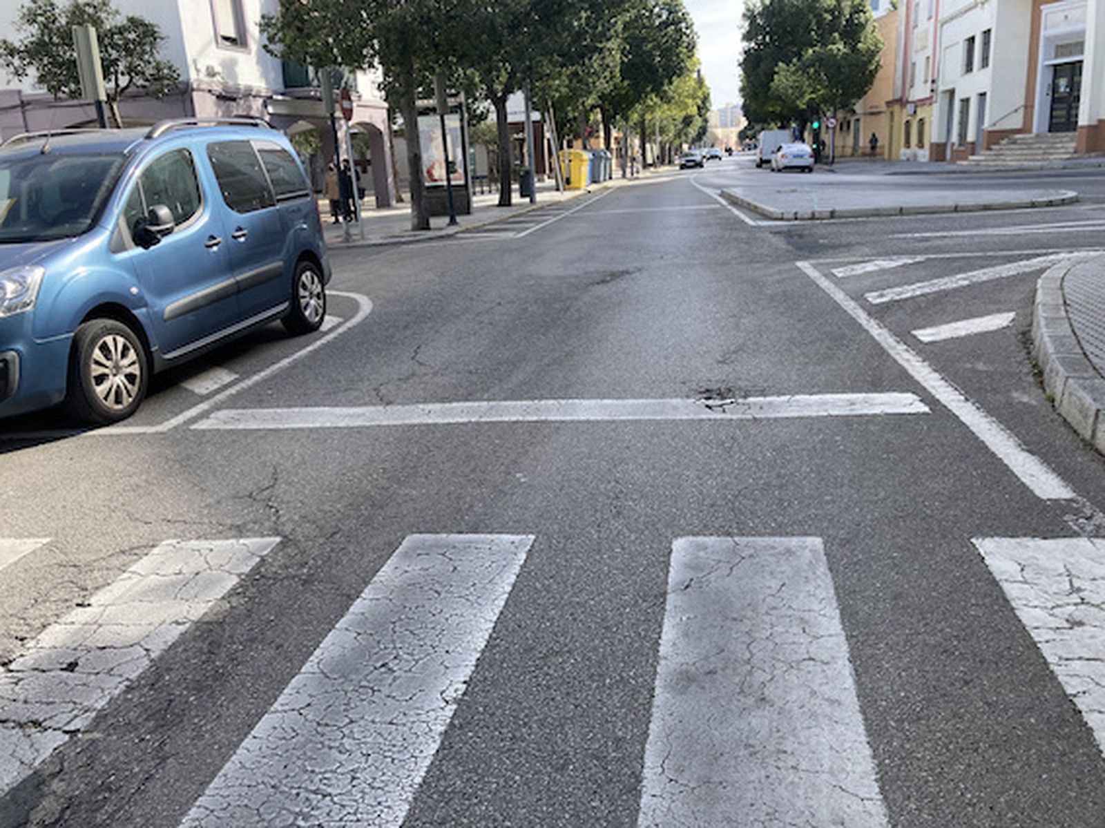 Así son los complicados accesos a los colegios de Cádiz