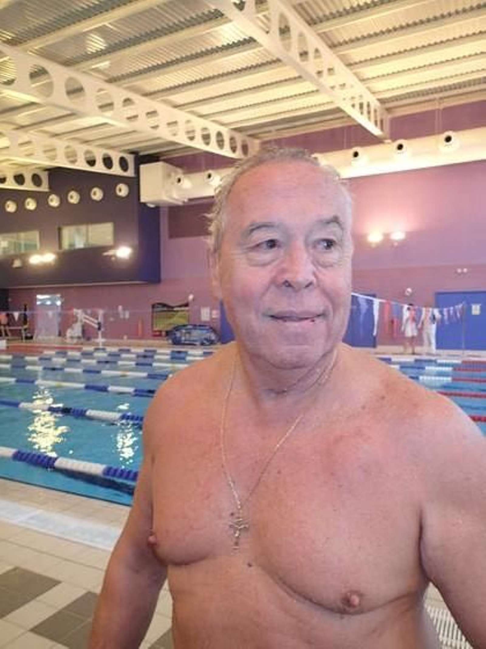 Antonio Mihura tras obtener una medalla de plata en 50 metros braza