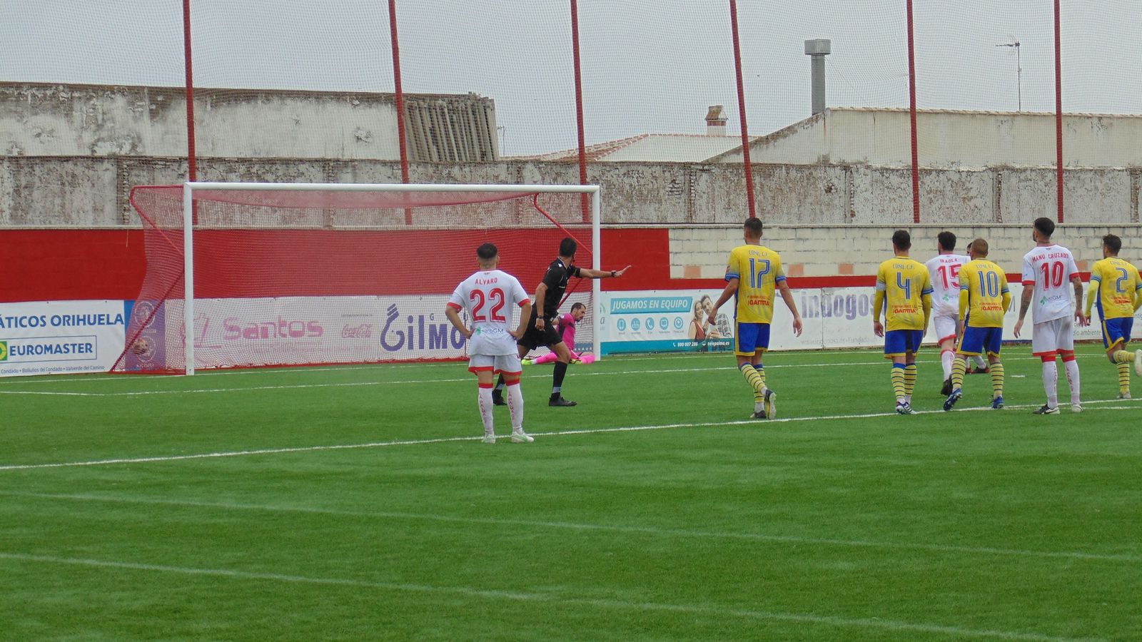 Manu Calle, de penalti, anotó el 2-0 que daba tranquilidad.