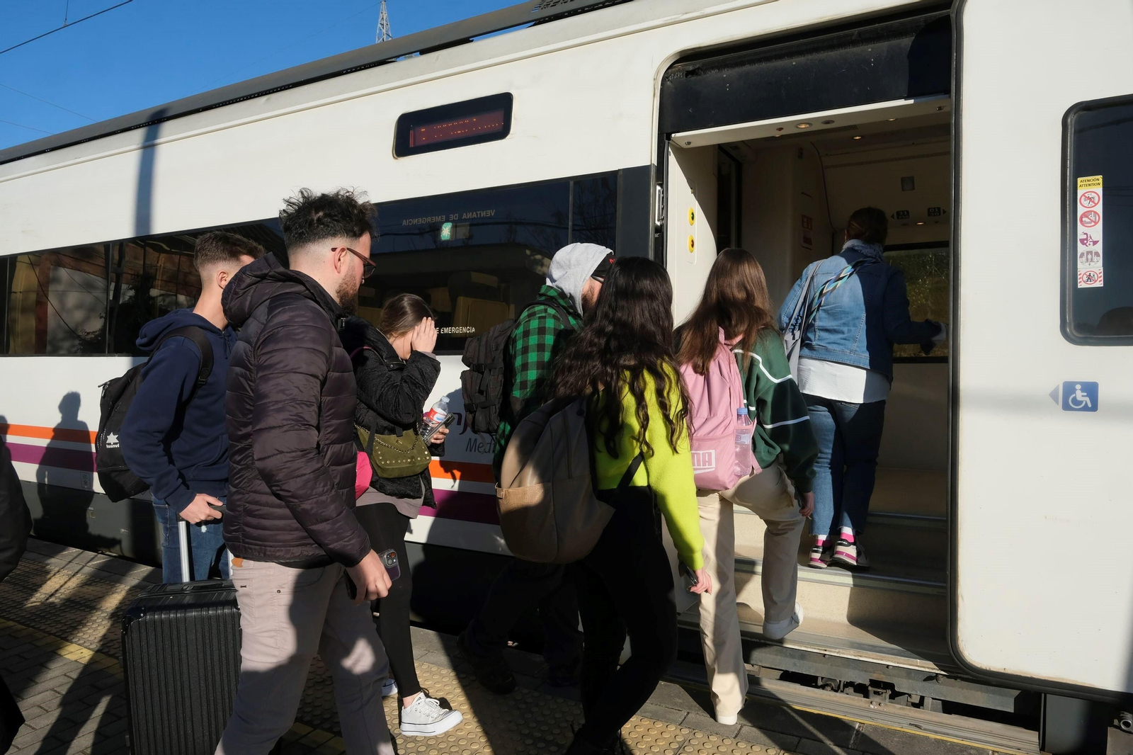 Así ha sido el primer viaje del Cercanías del Valle del Guadalquivir, en fotos