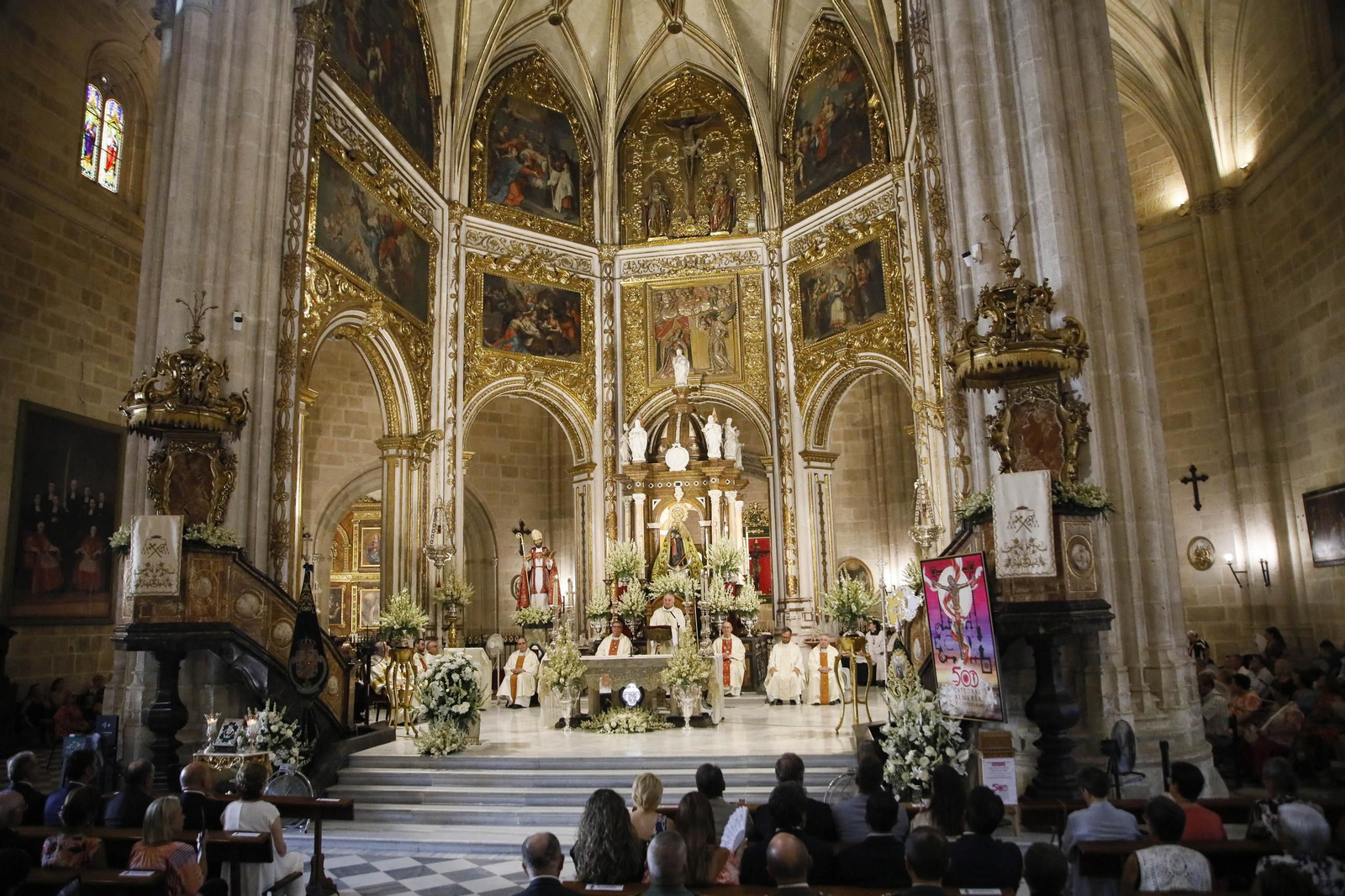 Las imágenes de la santa misa estacional presidida por el obispo de Almería, con la interpretación de Anacrusa