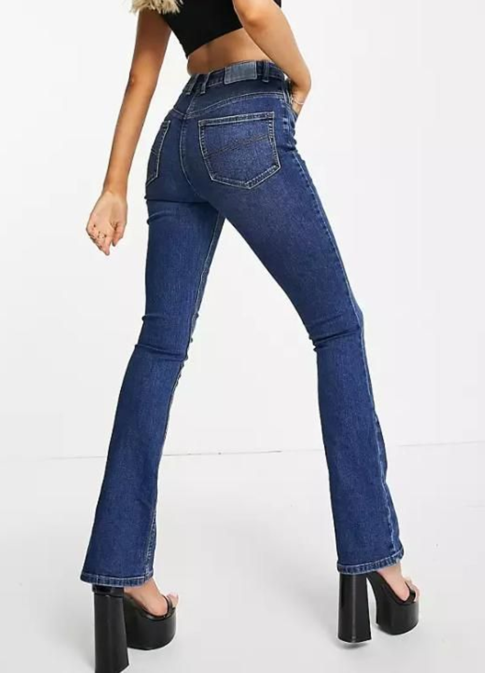 Vaqueros acampanados