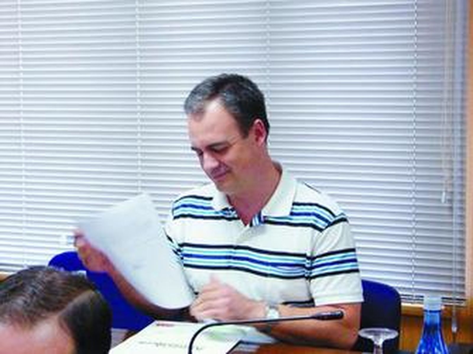 El diputado José Manuel Olmo en el último Pleno.