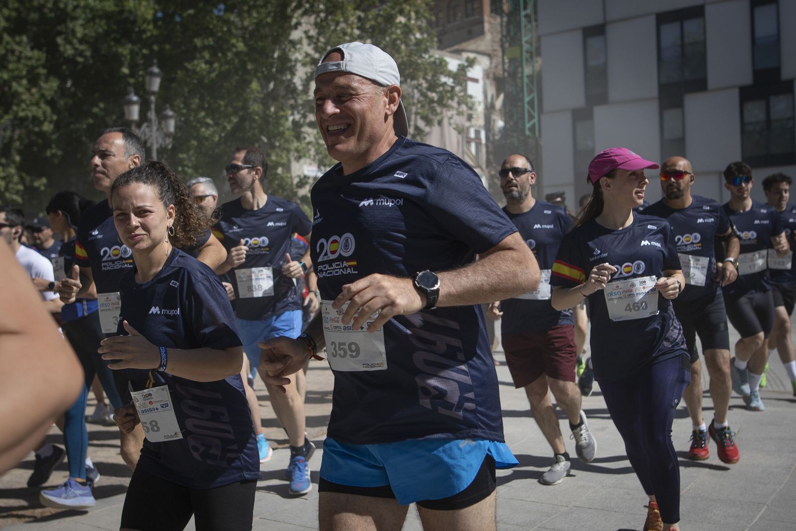 Encuéntrate en las imágenes de la carrera de la Policía Nacional 'Ruta 091'