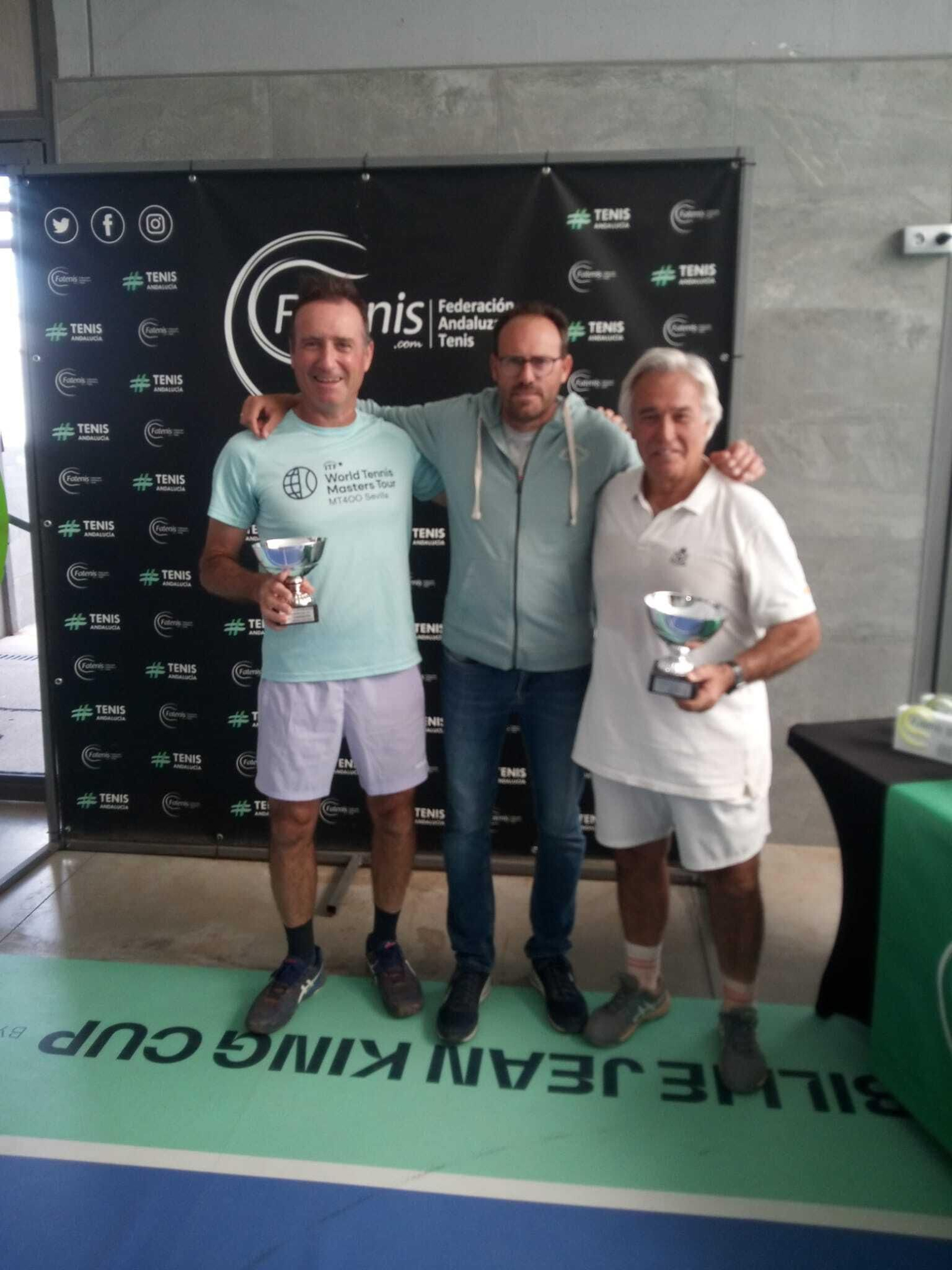 Con Juan Arrieta, pareja con el que ha ganado el Andaluz de dobles.