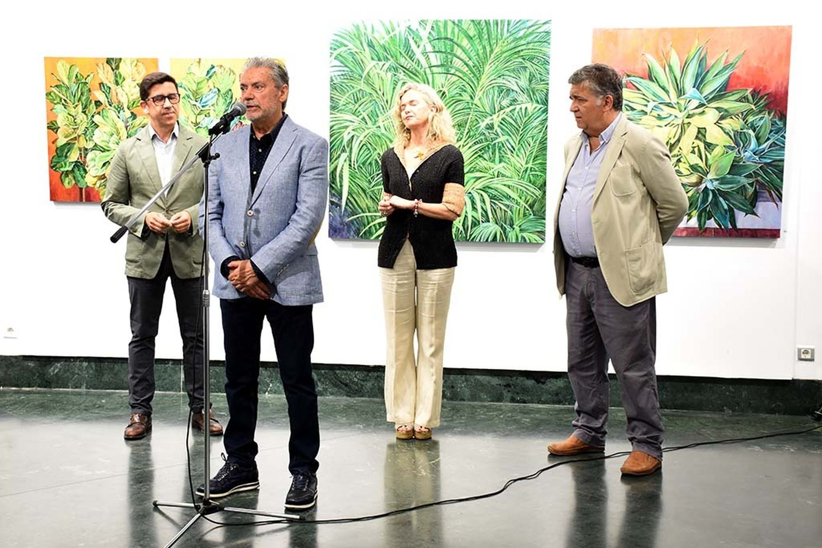 Inauguración exposición 'Naturaleza' del pintor ayamontino Juan Fernández.