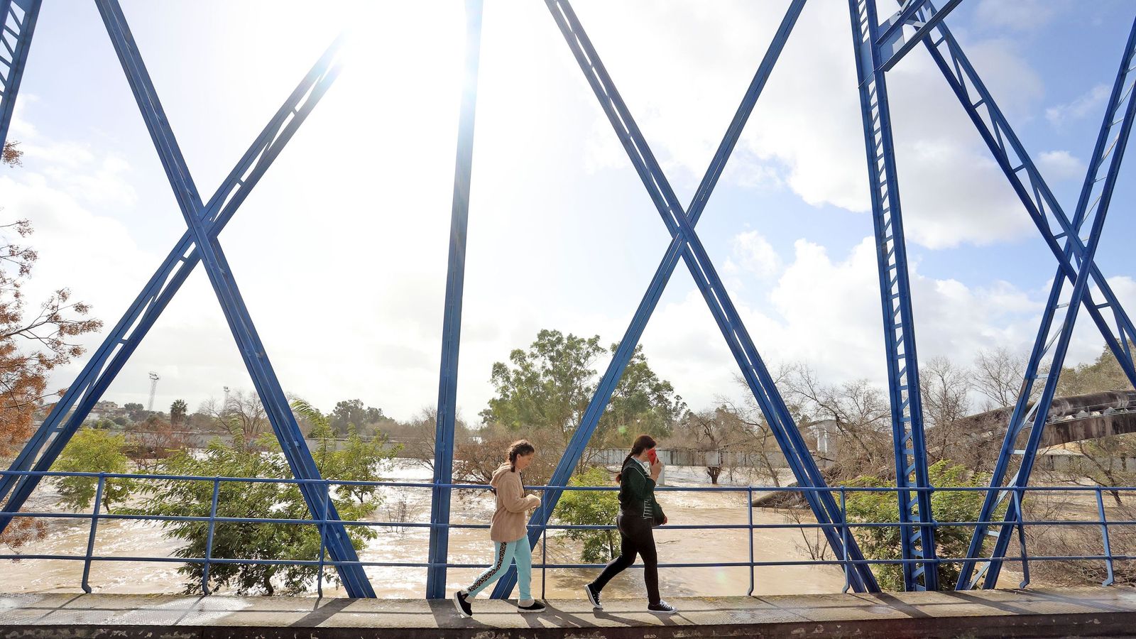 Así afronta la zona rural de Jerez la subida del río Guadalete