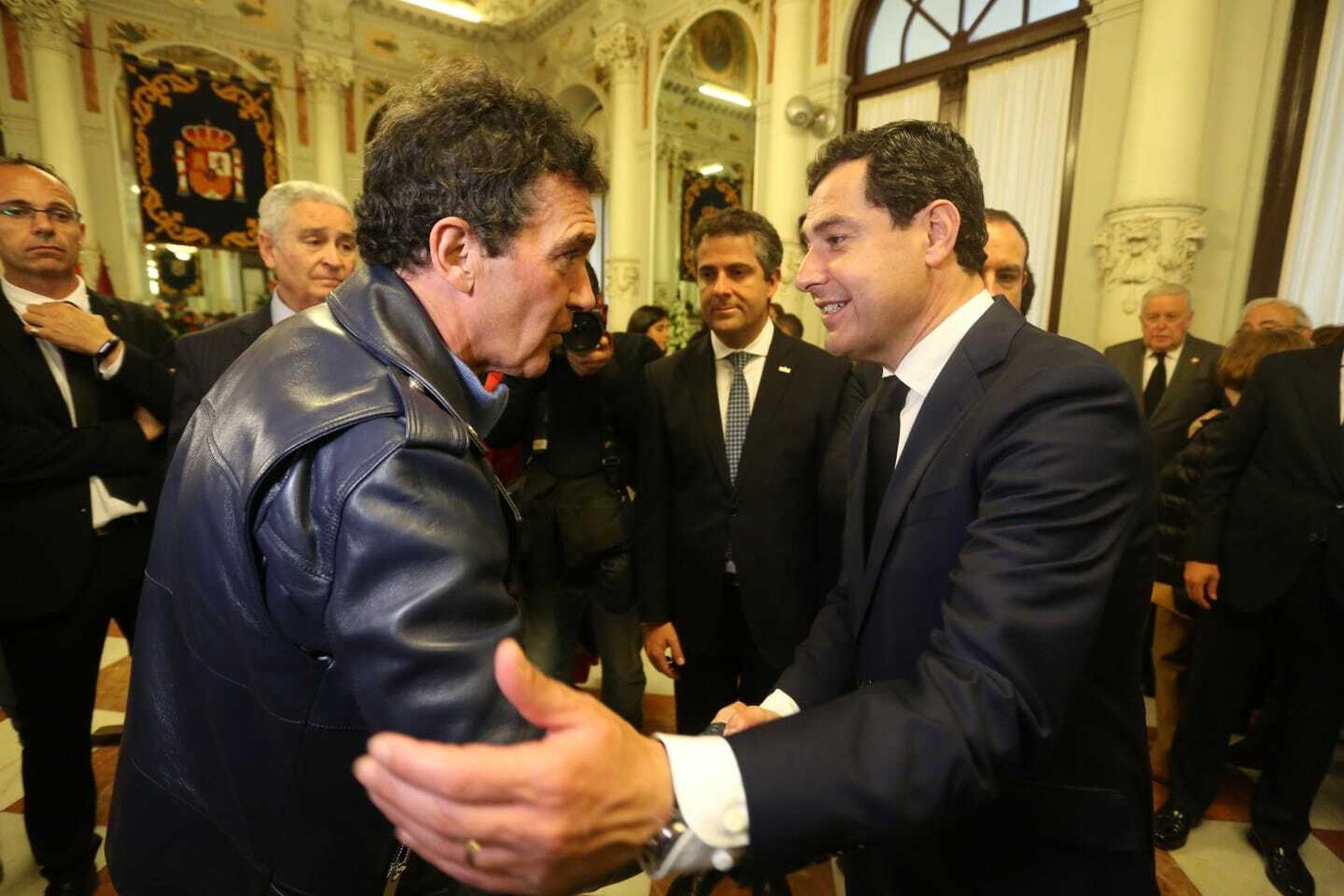 Fotos de la capilla ardiente de Manuel Alcántara