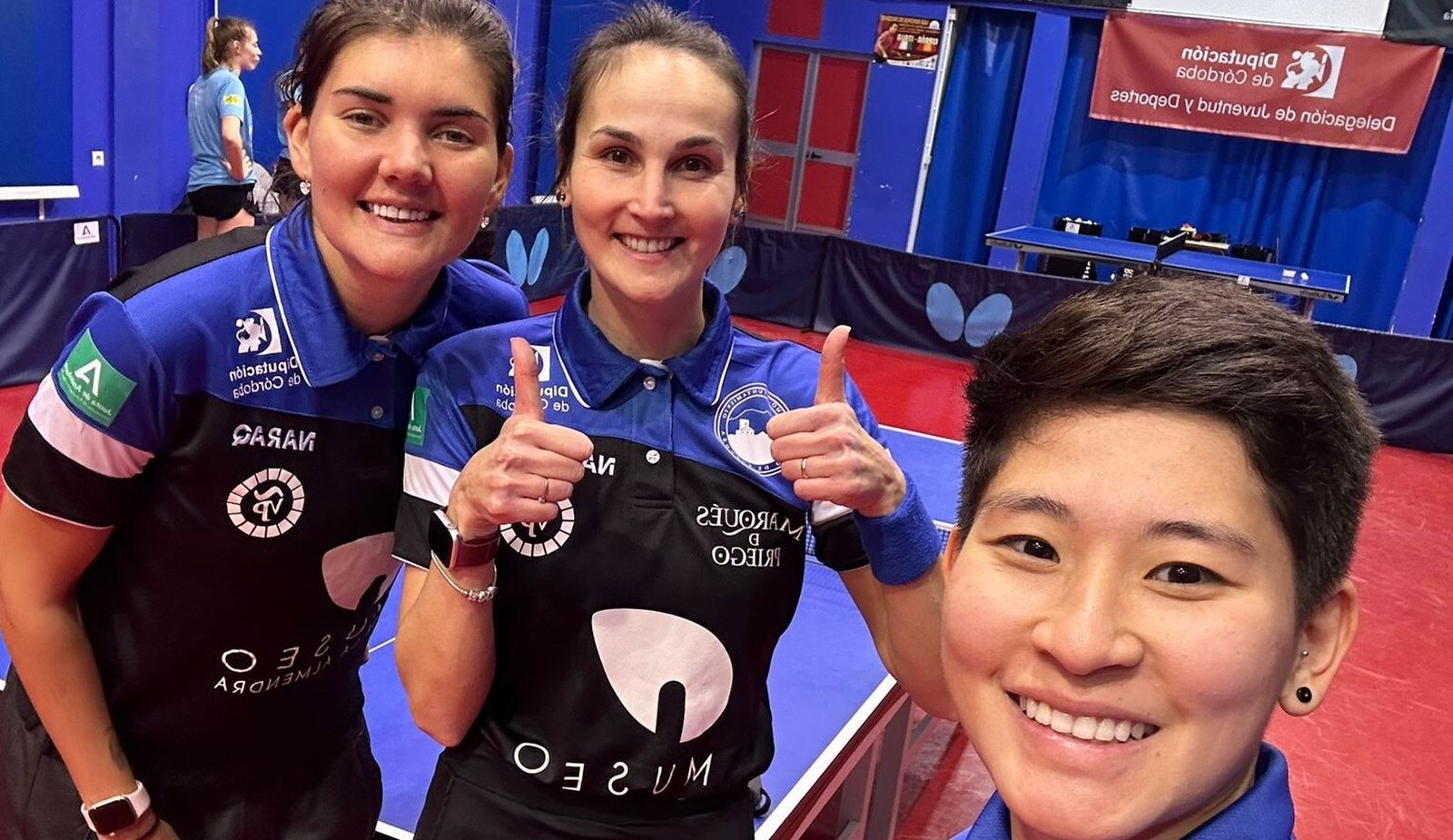 Las jugadoras del Museo de la Almendra Francisco Morales celebran su triunfo.
