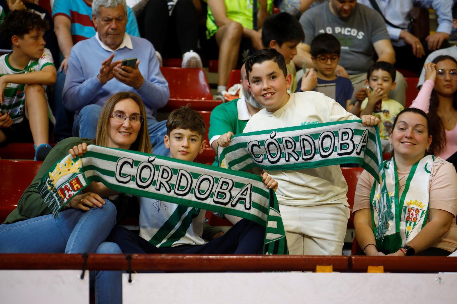 Las mejores fotos del ambiente en Vista Alegre para el Córdoba Futsal - Jimbee Cartagena