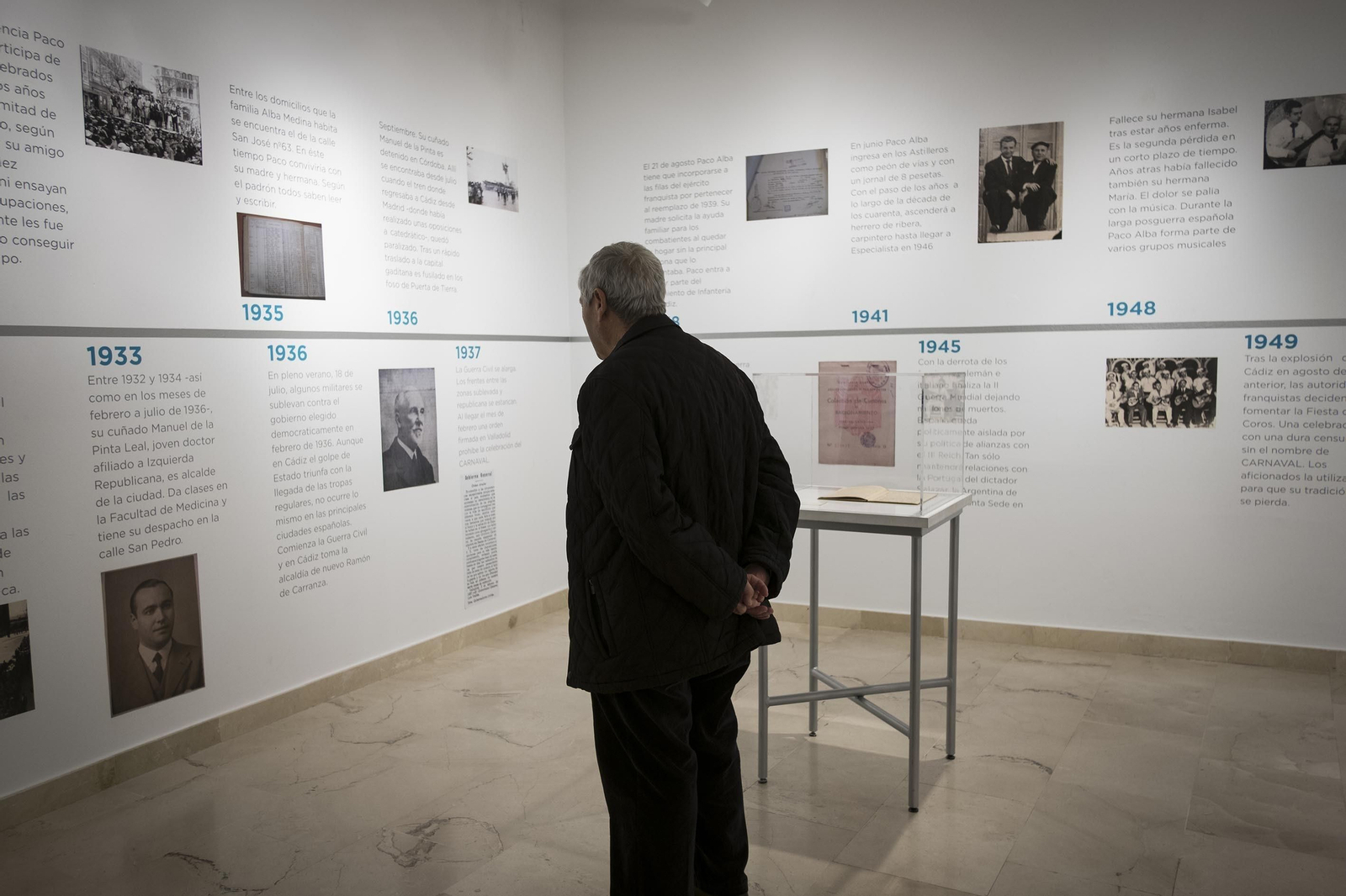 Muestra de Paco Alba en la Fundación Cajasol Muestra de Paco Alba en la Fundación Cajasol